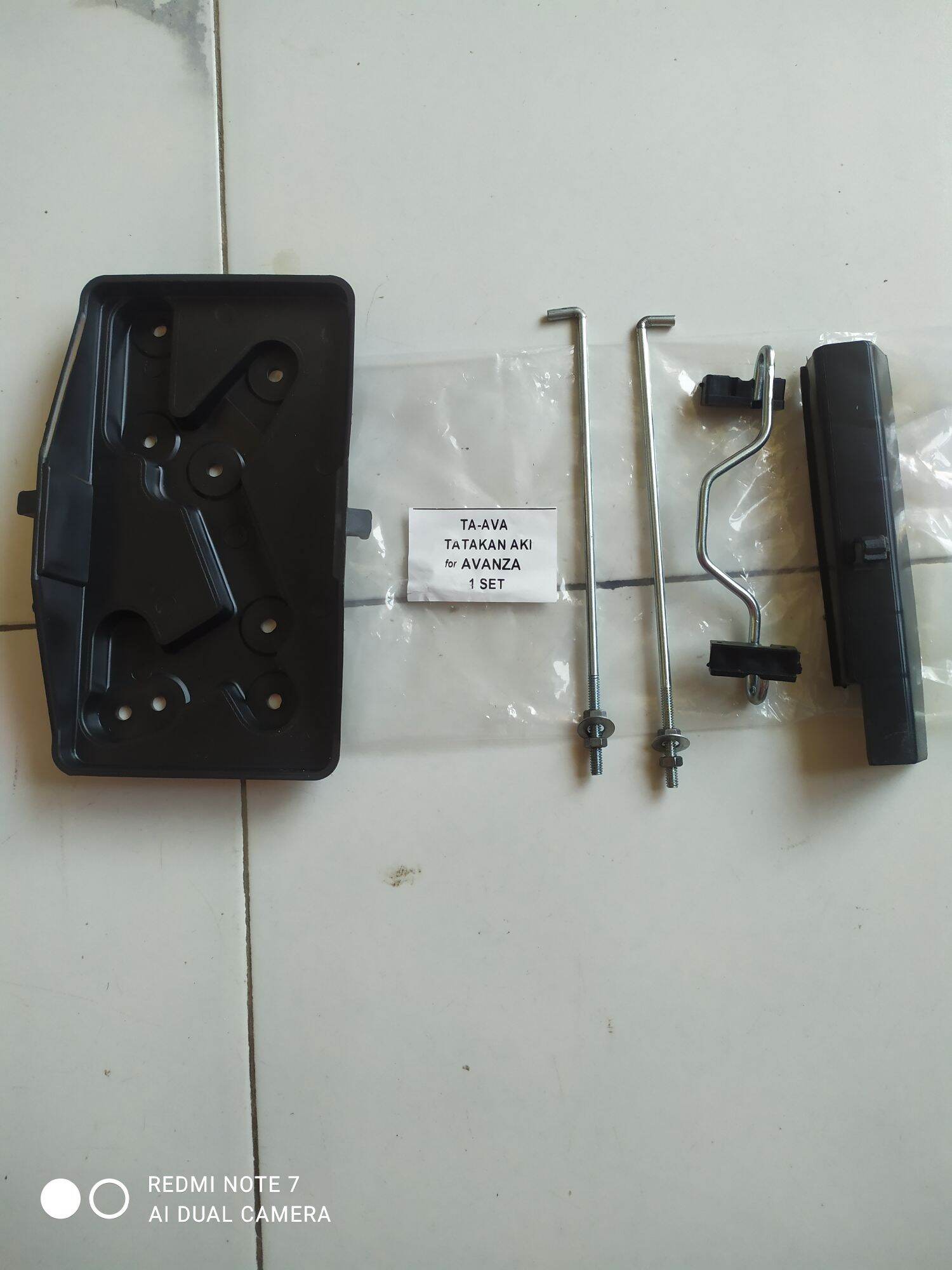 TATAKAN AKI TOYOTA AVANZA SET./1SET Harga  50,000 Ringgit*Penghantaran Percuma