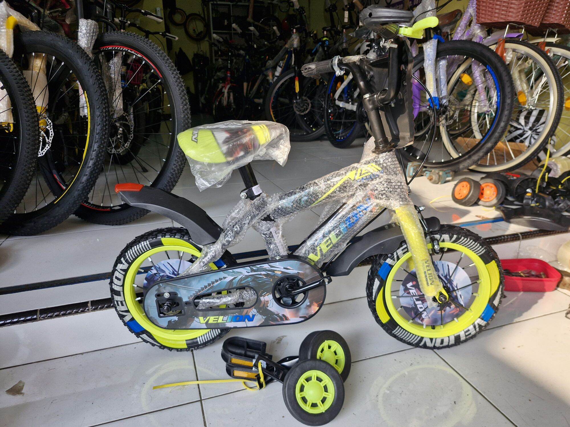 Children's Bicycle Size 12 Inch Bmx for Boys Harga 450,000 rupiah*Gratis Ongkir