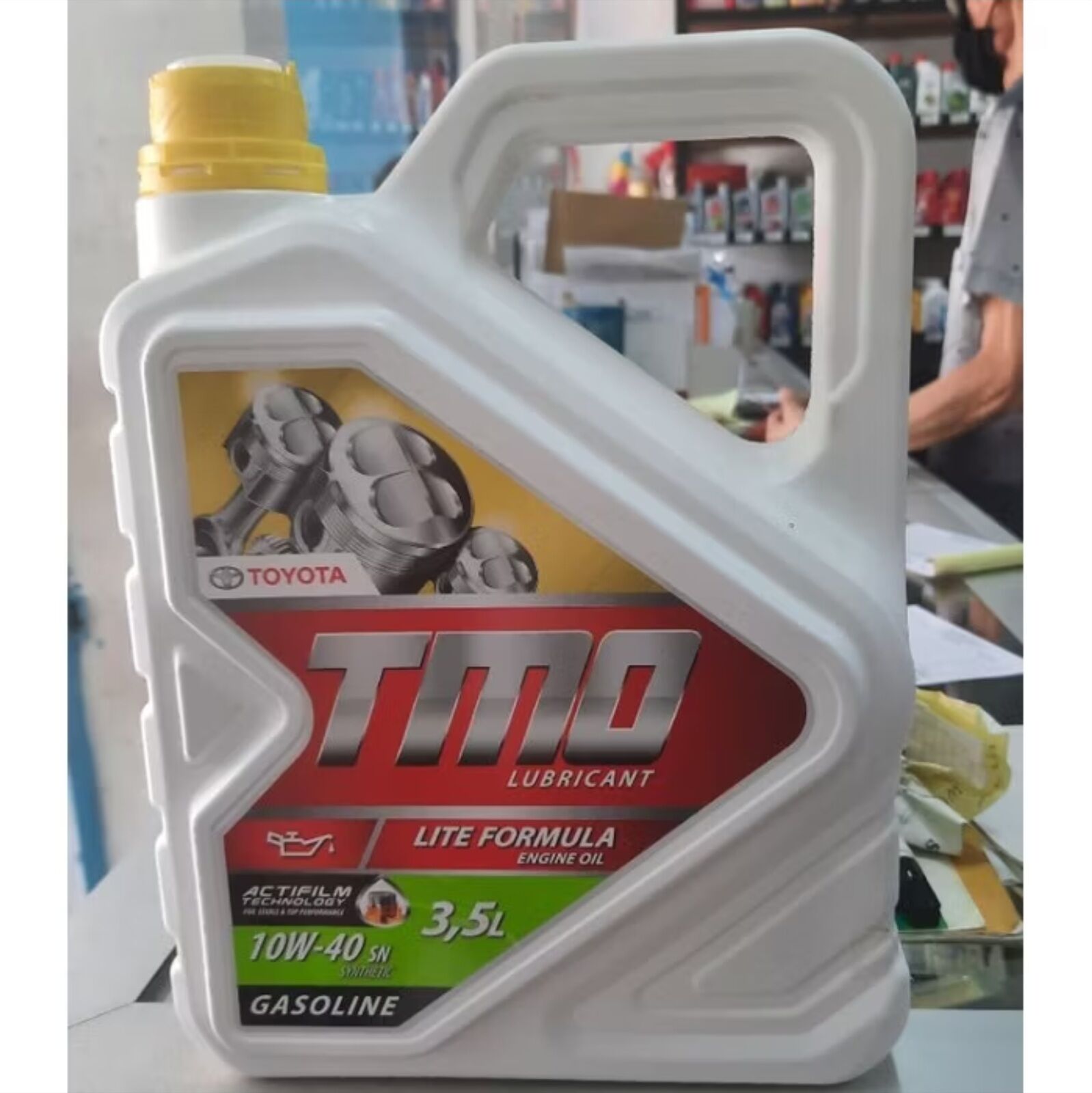 Toyota Gasoline Lite Formula 10W-40 3.5L Oil Harga 280,000 rupiah*Gratis Ongkir