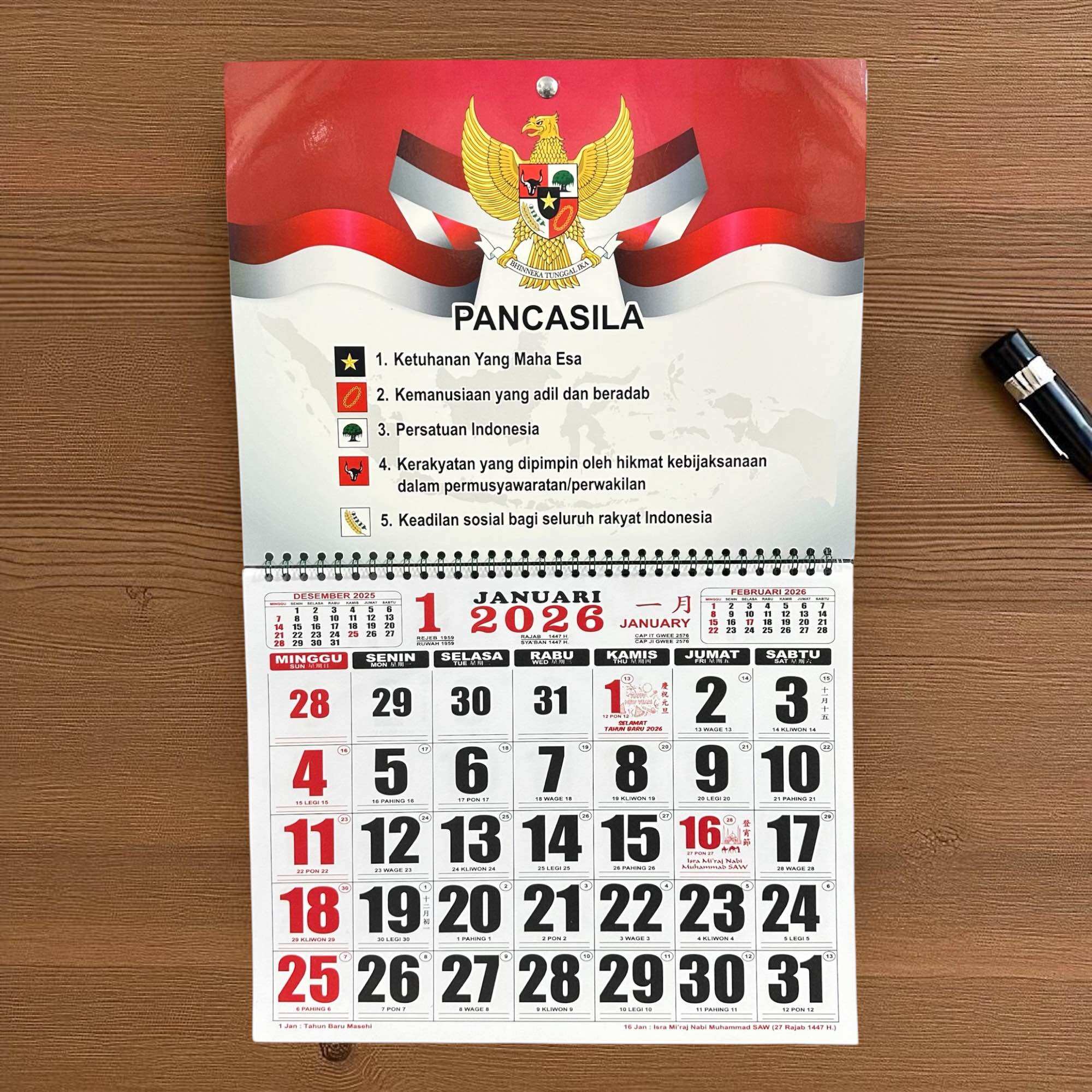 Kalender Dinding Spiral Bergambar Tahun 2026 Angka Besar Bahan kertas HVS 80gram 12 lembar