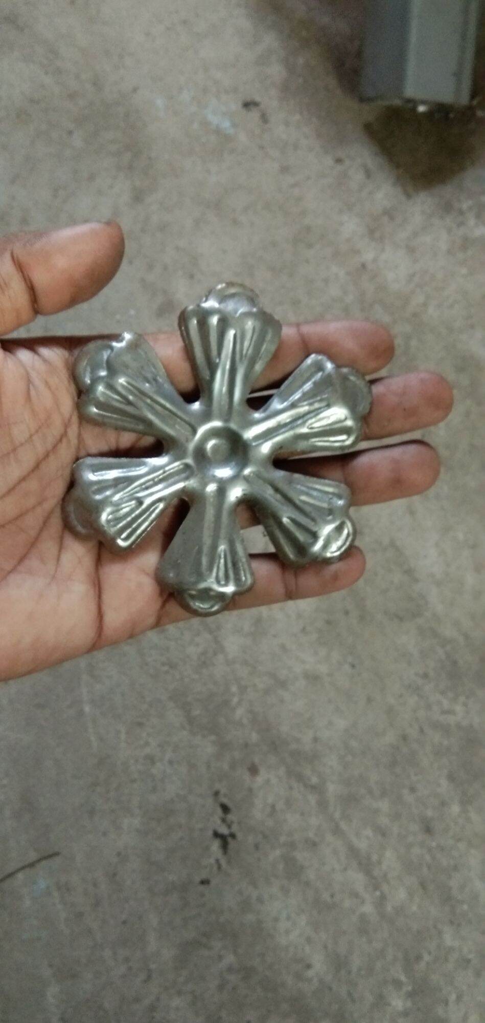 25 pcs bunga matahari ornamen tralis pagar besi tempa