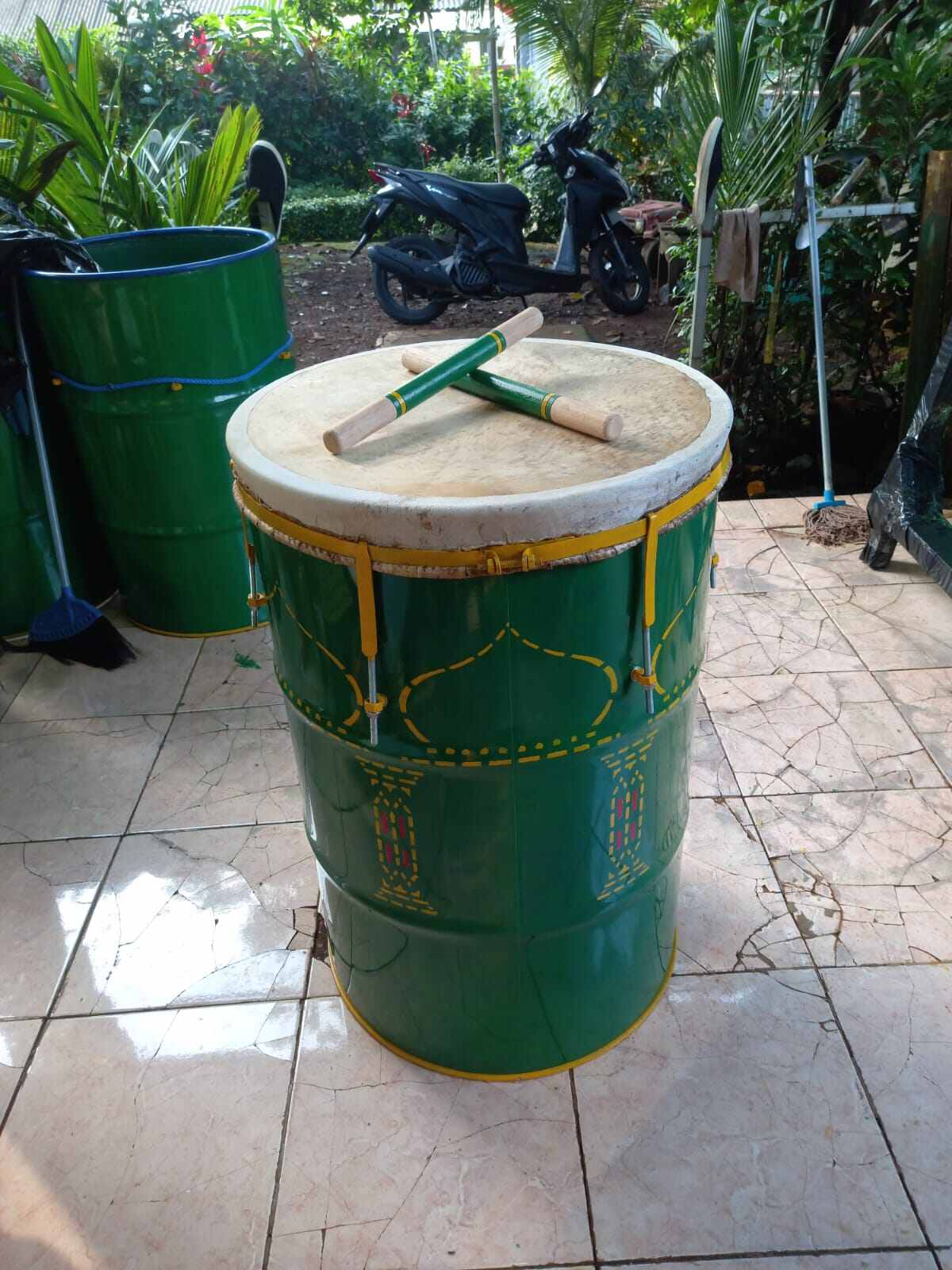 bedug drum motif kulit sapi