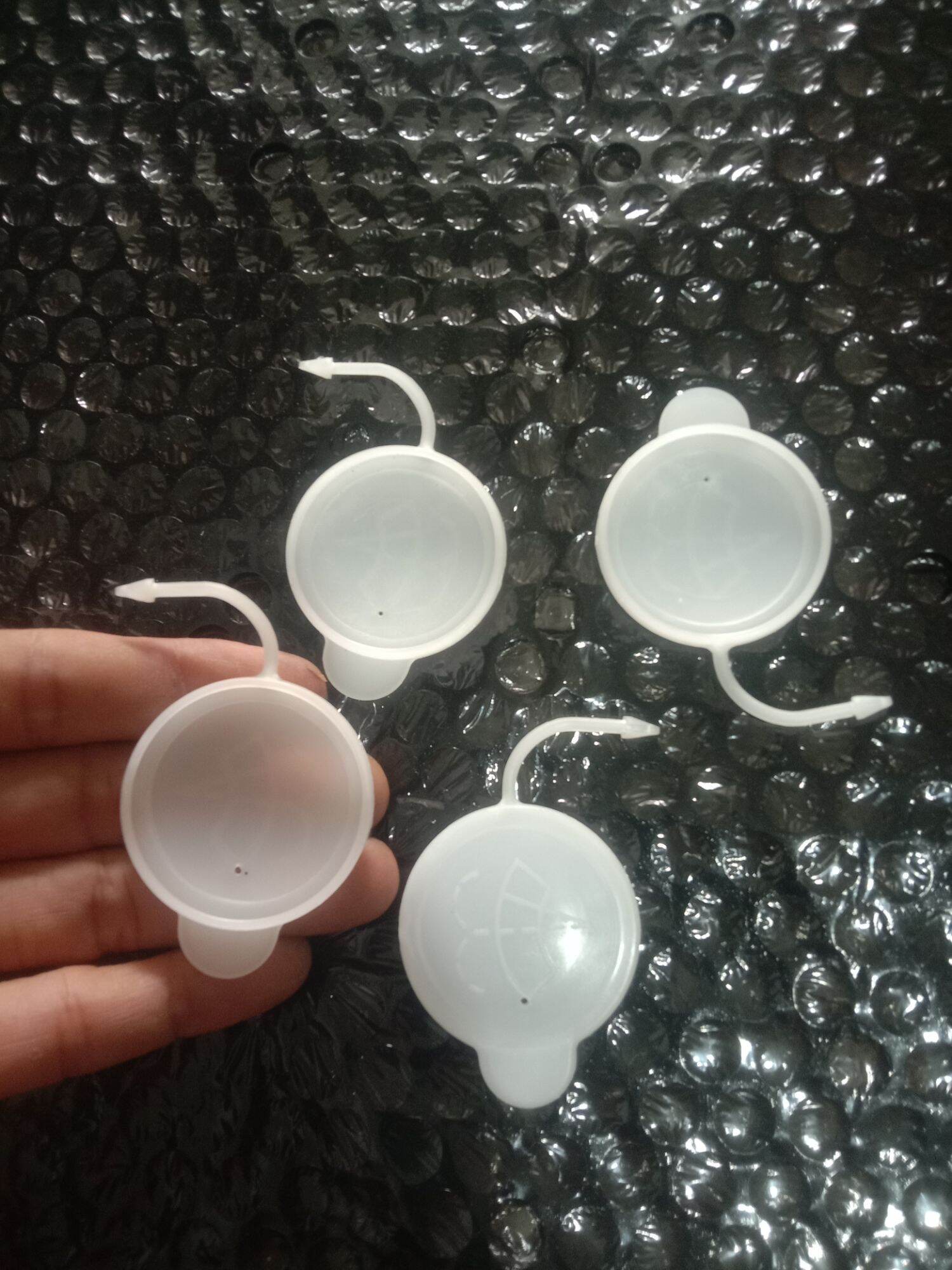 tutup tabung air wiper toyota agya ayla Harga 12,500 rupiah*Gratis Ongkir