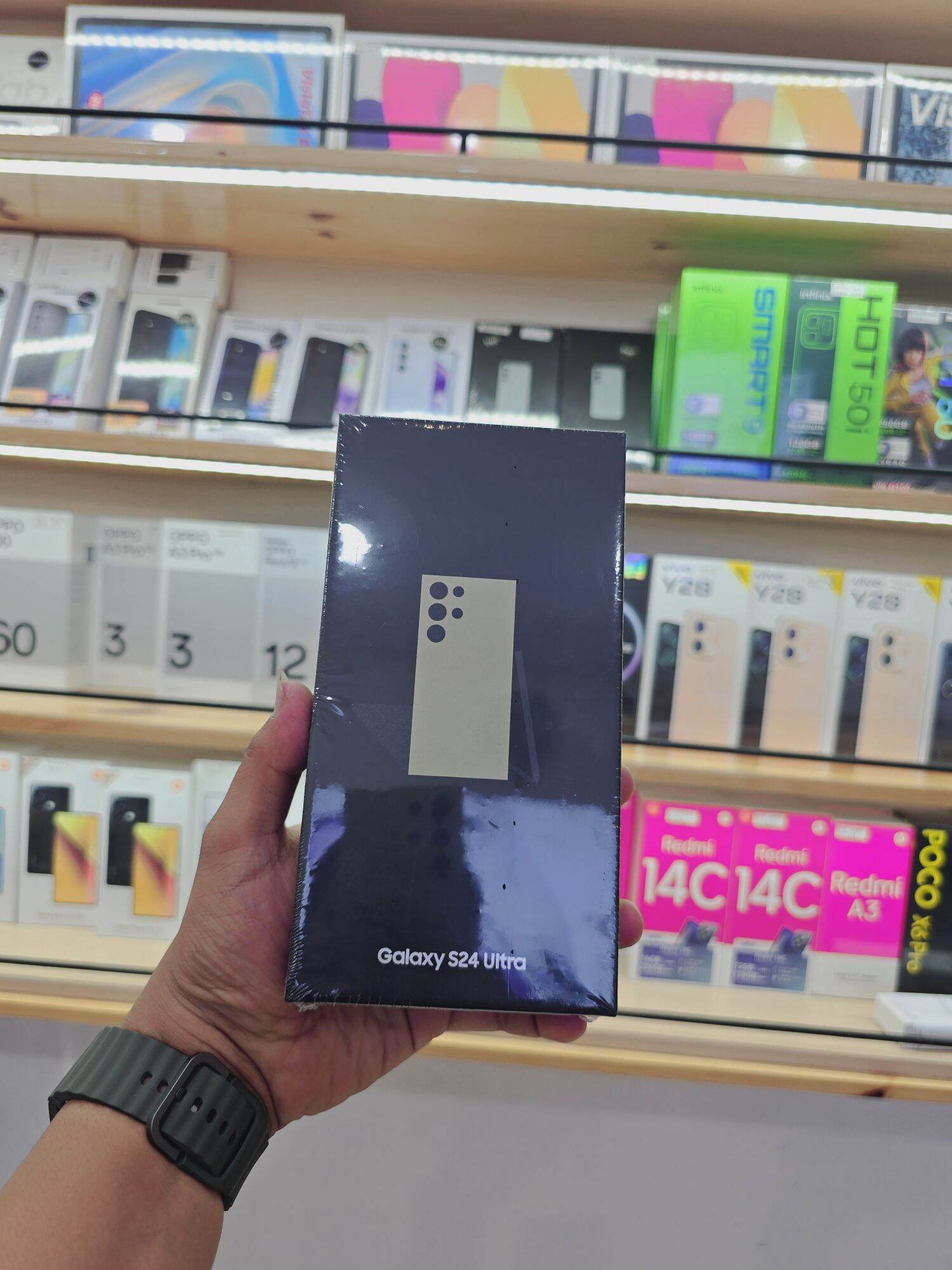 Samsung Galaxy S24 Ultra 12/256gb new lokasi purwokerto Harga 19,999,000 rupiah*Gratis Ongkir