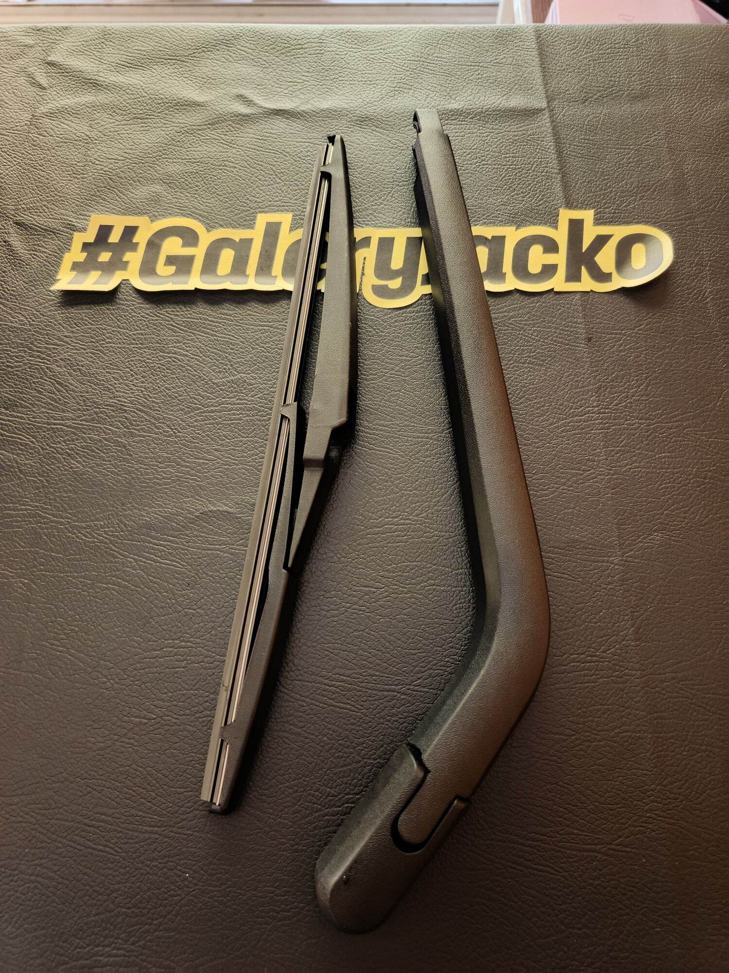 WIPER BELAKANG STARLET MODEL AVANZA Harga 52,200 rupiah*Gratis Ongkir