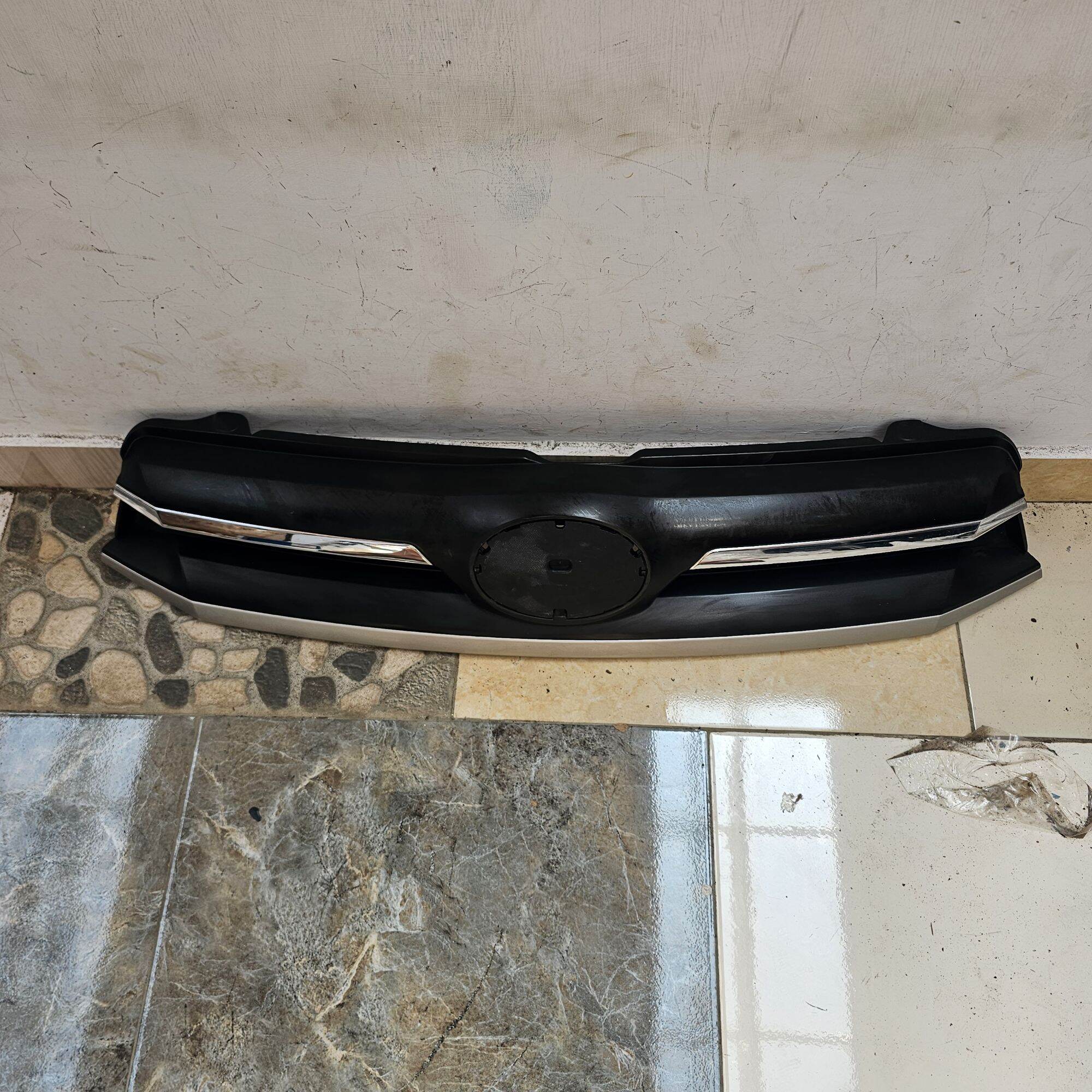 Original Grill Grille Bumper Depan Toyota Innova Reborn Tipe G V Tanpa Breket Harga 500,000 rupiah*Gratis Ongkir
