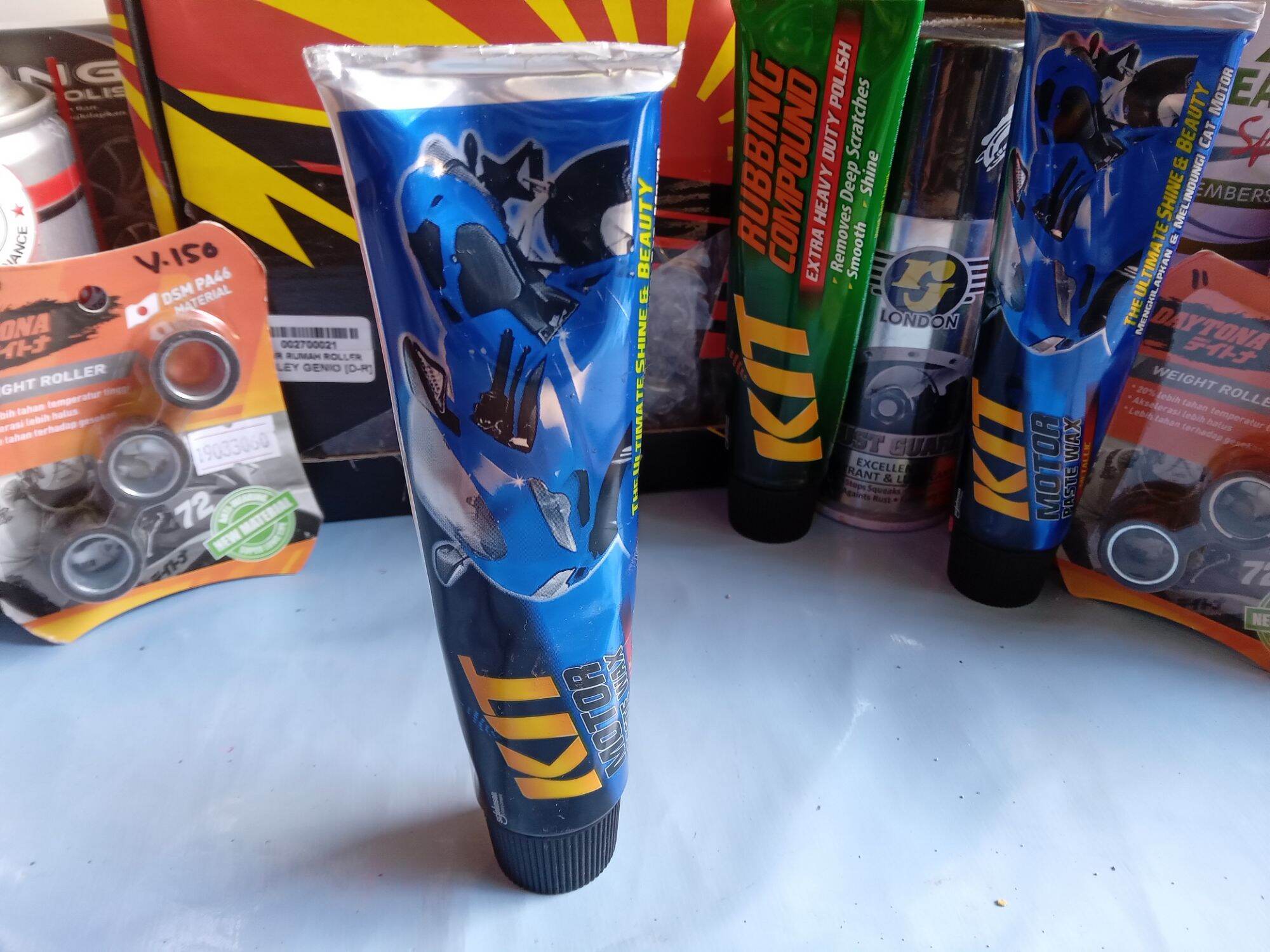 kit wax pengkilap body motor Harga 15,000 Ringgit*Penghantaran Percuma