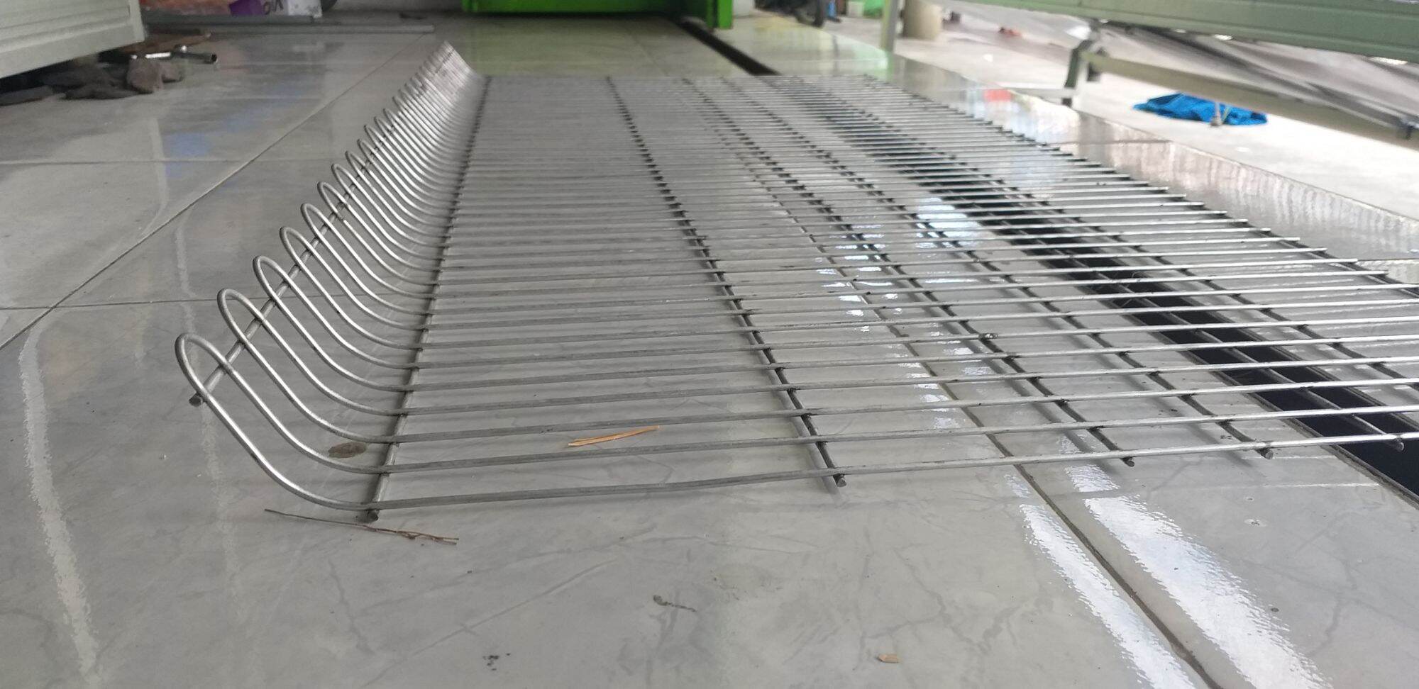 Galvanized laying chicken floor 55 cm x 120 cm Harga 71,111 rupiah*Gratis Ongkir