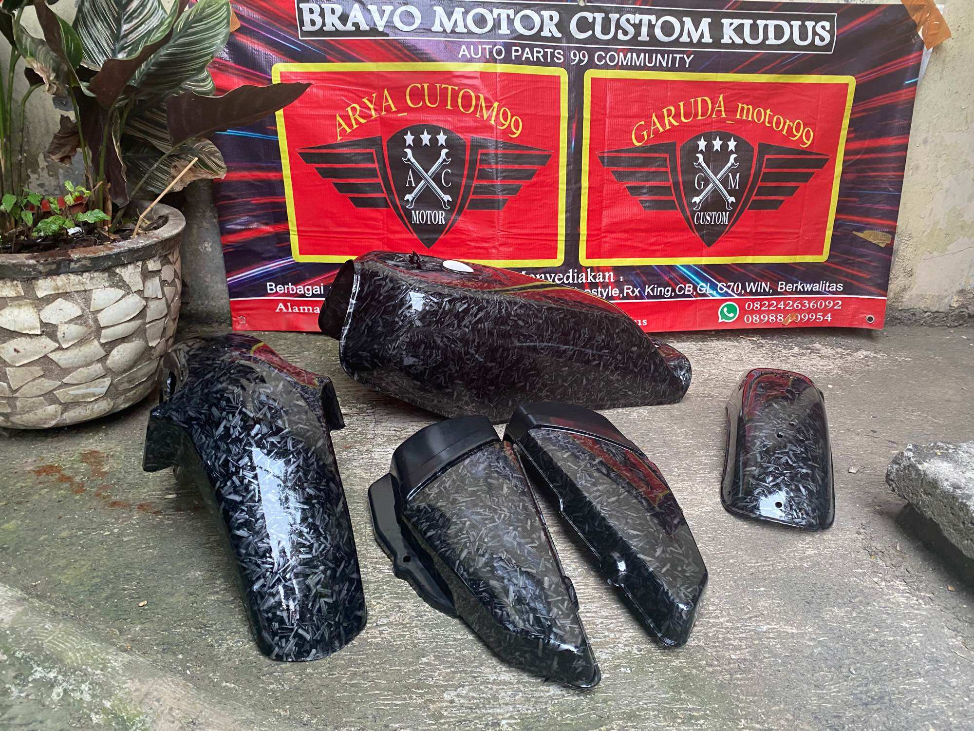 Baju body rx king new sandangan Yamaha rx king lama old bodyset rx cobra carbon wtp celup forget full glossy mengkilat Harga 745,000 rupiah*Gratis Ongkir