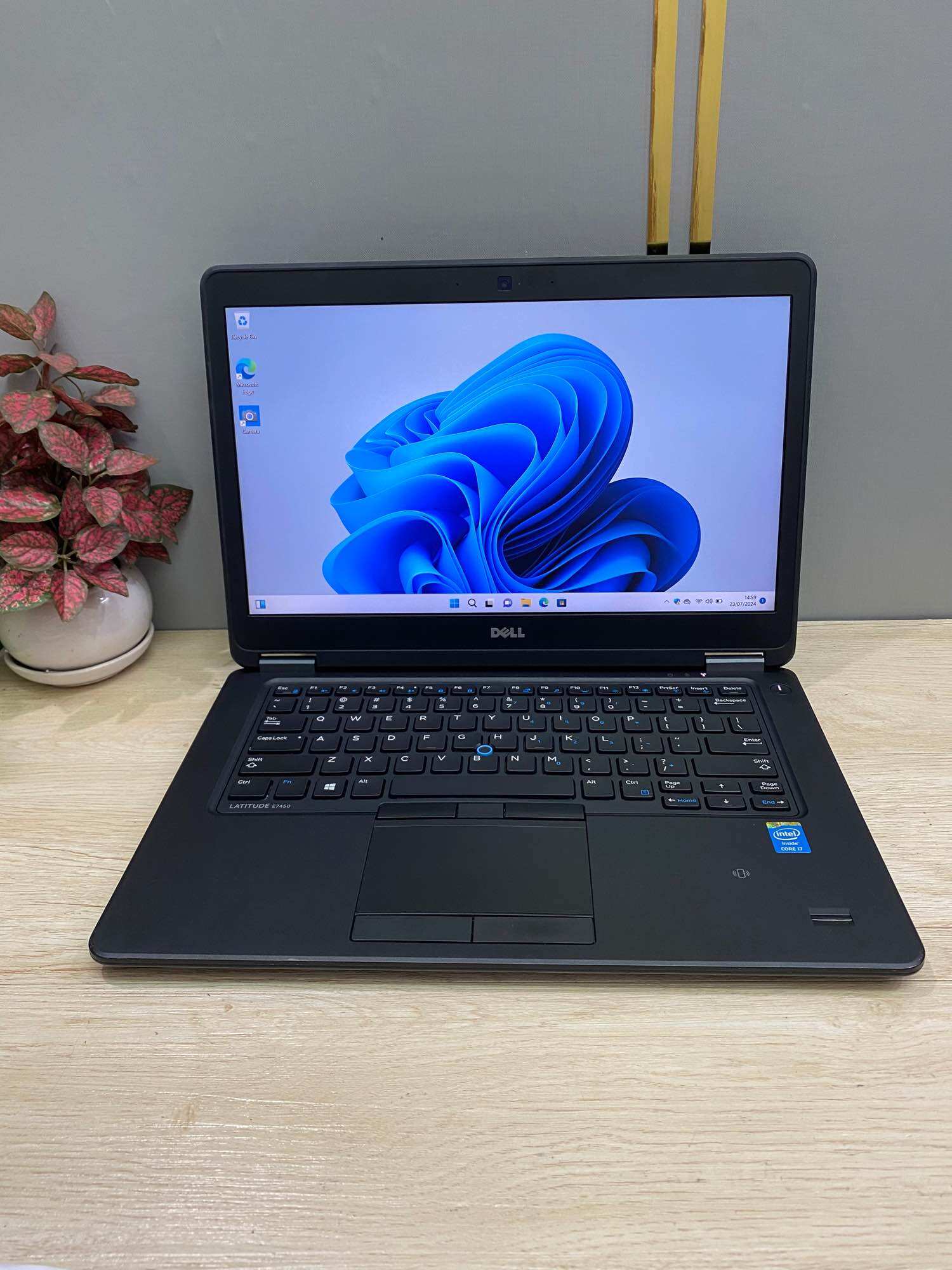 Laptop Dell Latitude E7450 Ram 16gb SSD 512gb Layar Touchscreen