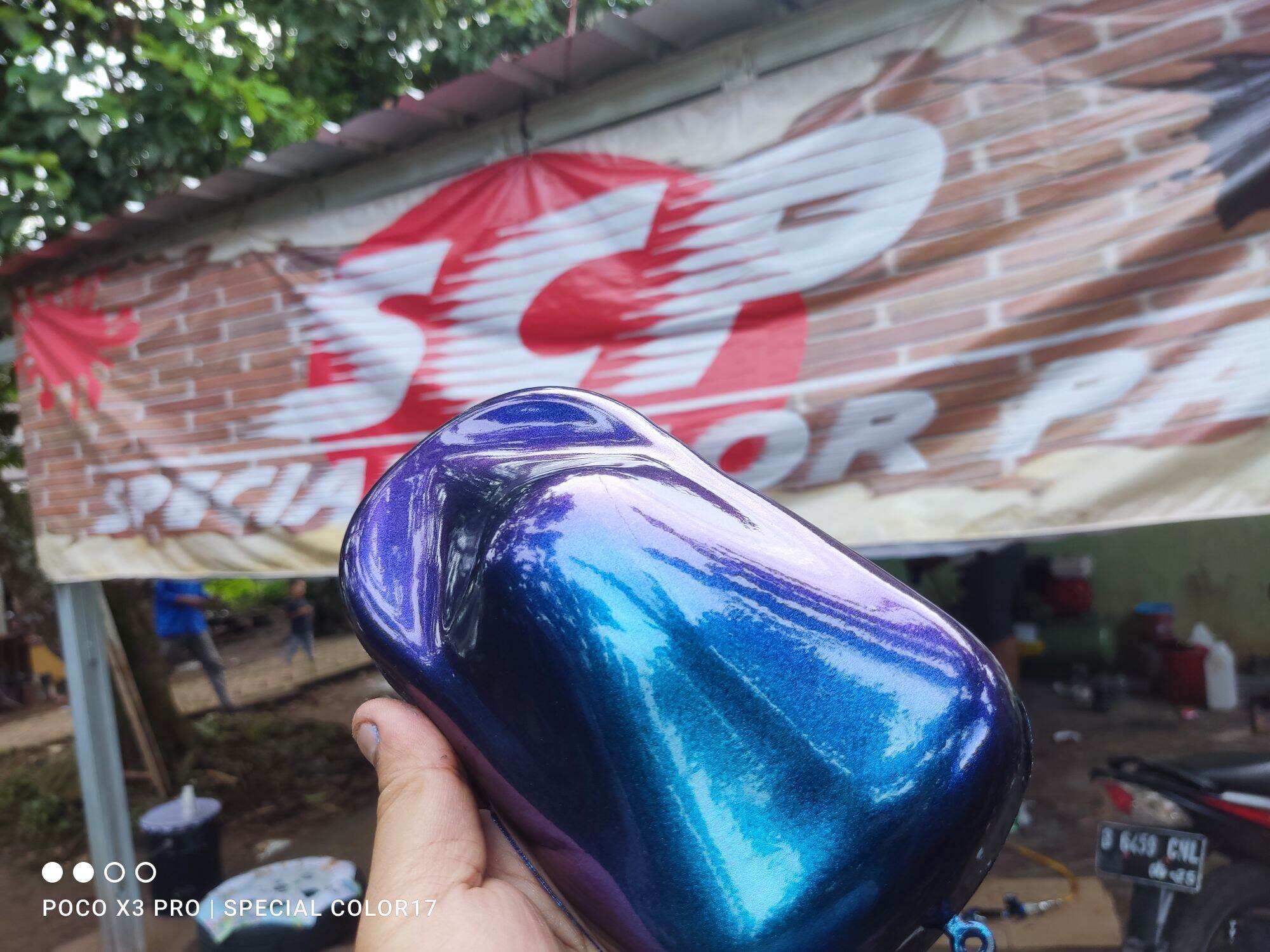 CAT BUNGLON PU 1LITER BLUE RED PURPLE#02 BY SCP Harga 515,000 rupiah*Gratis Ongkir