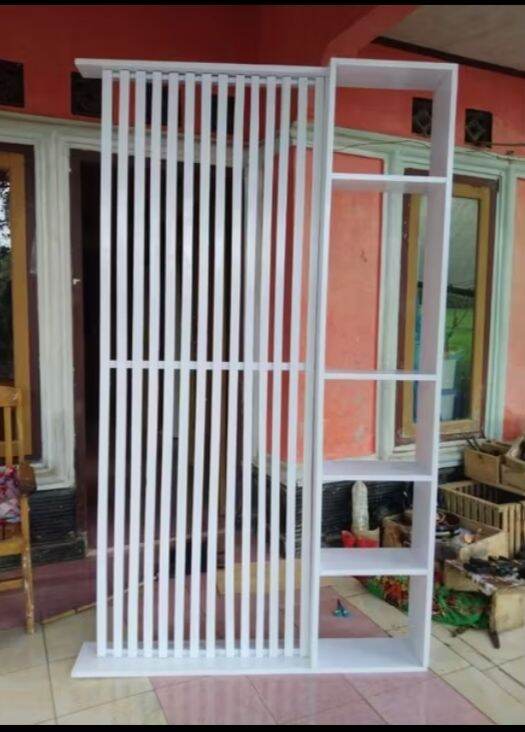 Partisi penyekat ruangan pemisah ruang tamu minimalis