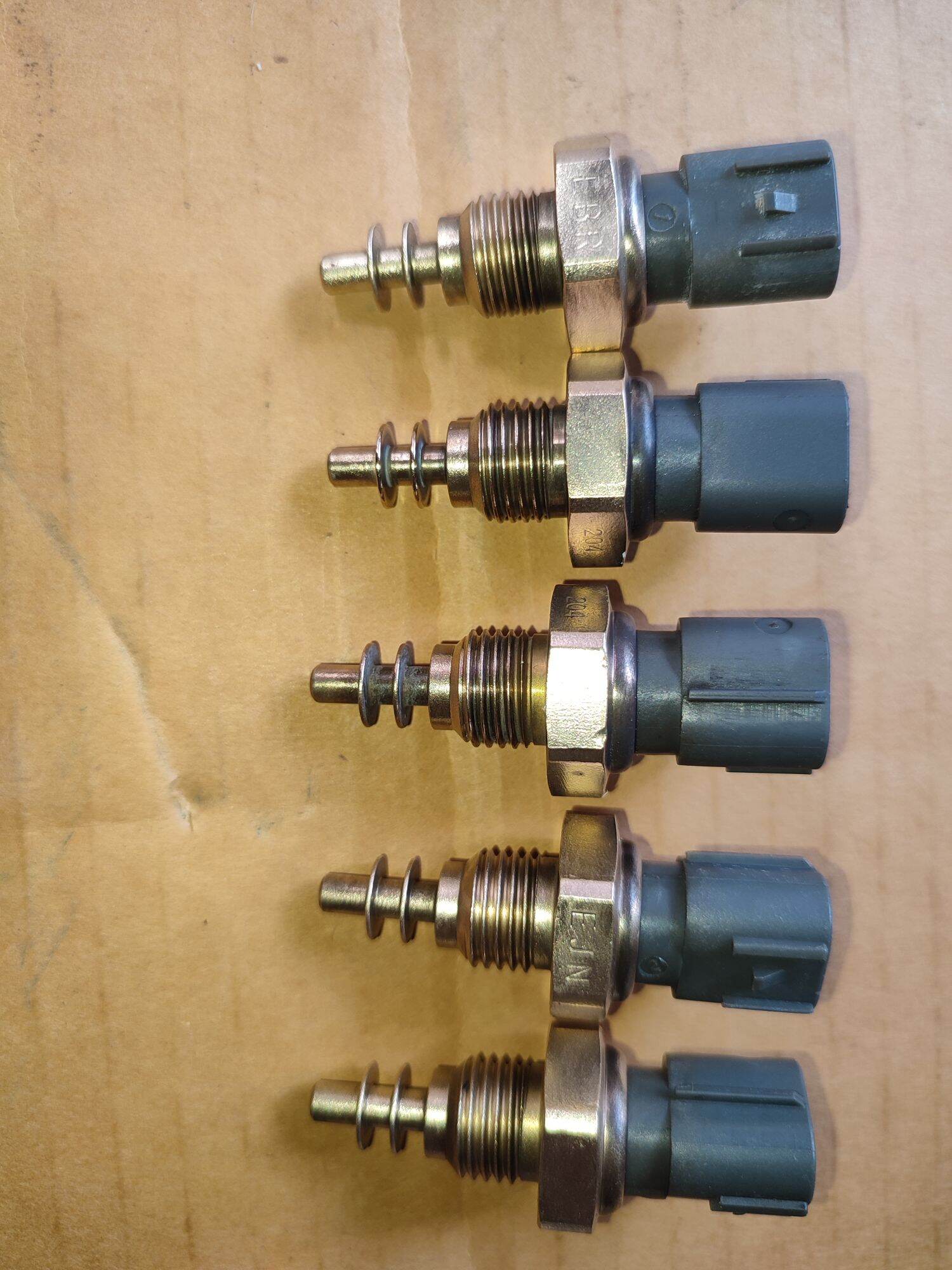 switch ect sensor Radiator xenia 1000 cc | Lazada Indonesia