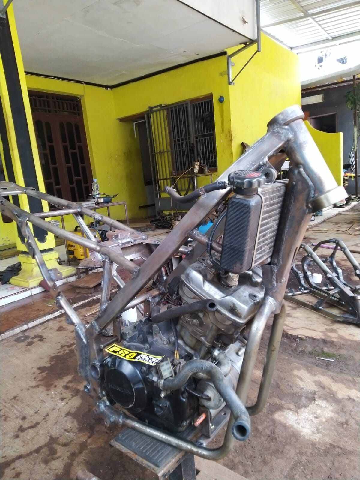 Rangka KLX Harga 1,600,000 rupiah*Gratis Ongkir