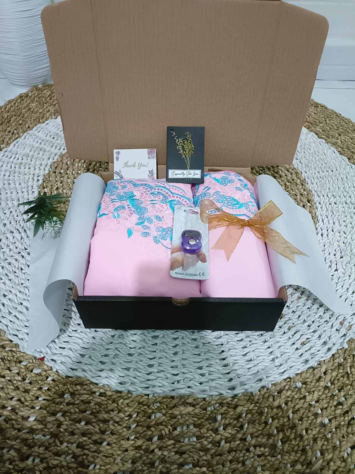 Hampers Mukena Khatijah / hadiah box Pernikahan Hadiah Ulang tahun