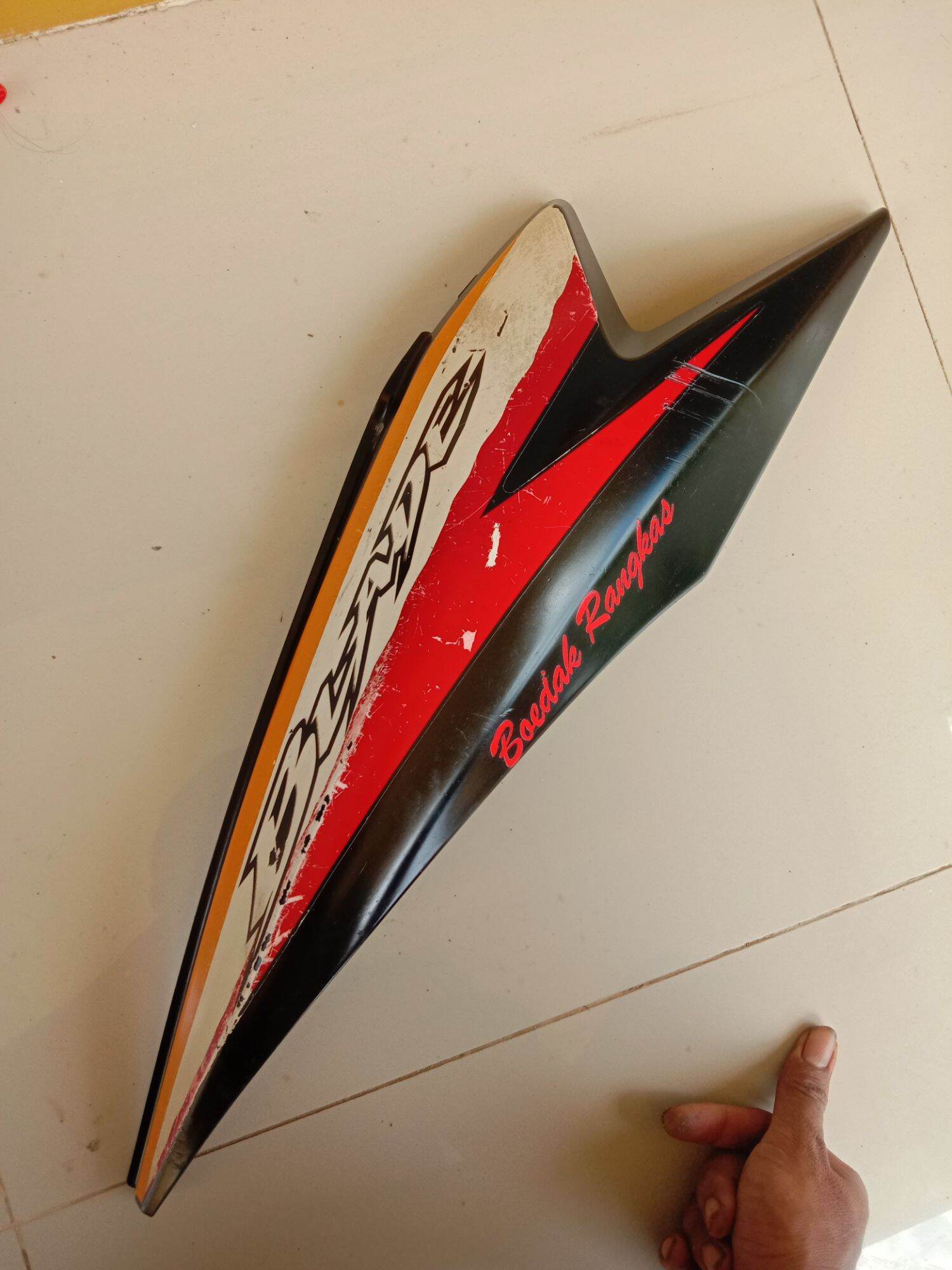 Body Belakang Honda Blade Lama 110 old cm Kanan. Original. seken bekas