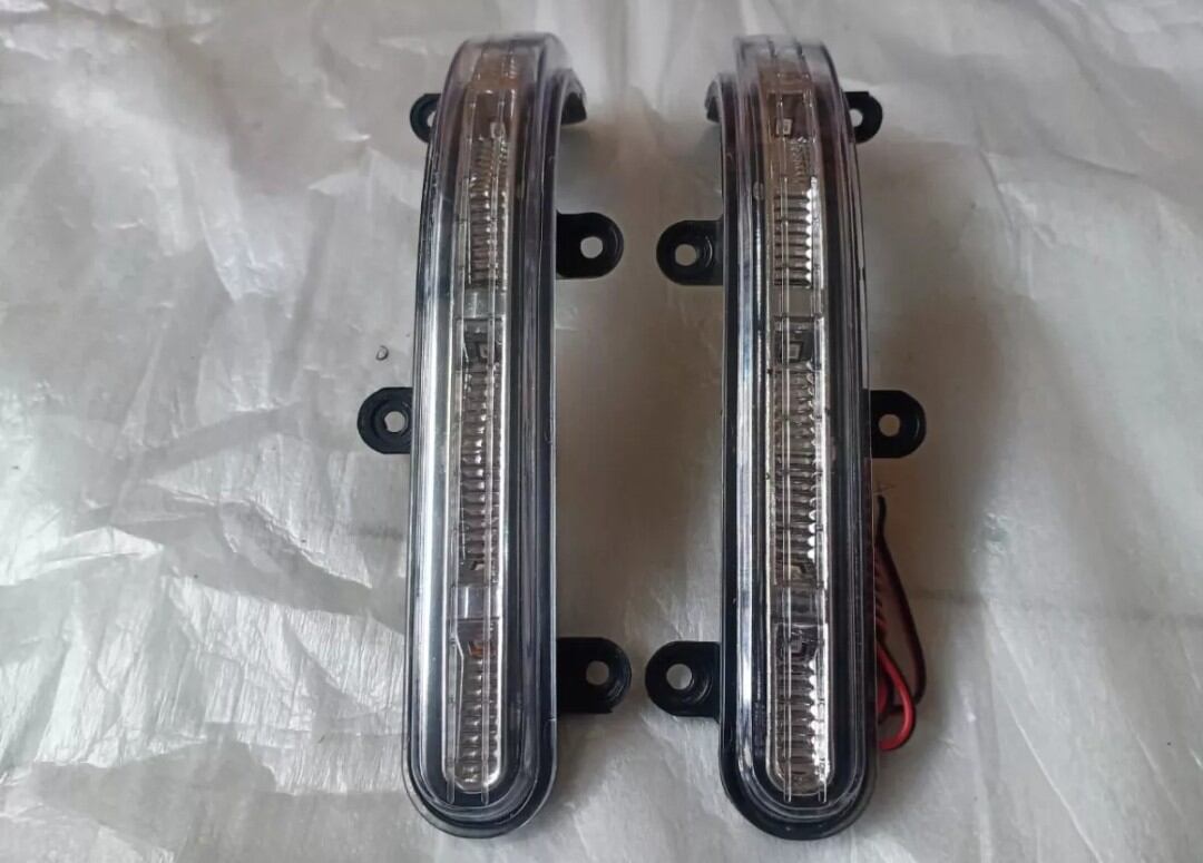 lampu sen spion sein spion riting spion Toyota Agya 2012-2016 Avanza all new 2012-2017 Innova grand 2012-2015 1 set kiri kanan Harga 65,000 rupiah*Gratis Ongkir