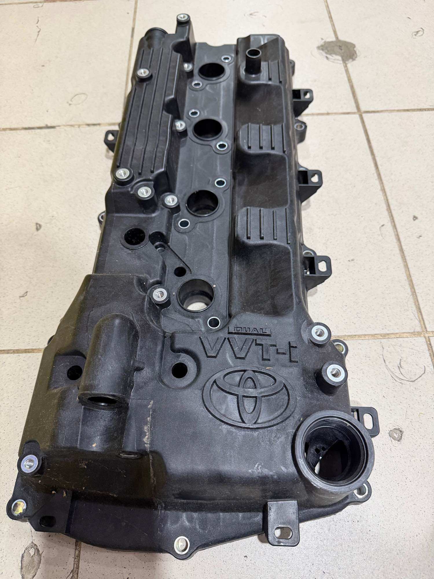 Original Original Innova reborn cylinder head cover cap Harga 675,000 rupiah*Gratis Ongkir