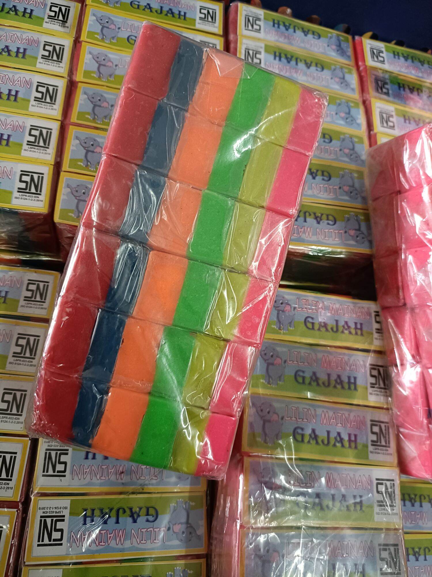 Mainan lilin isi 12pcs