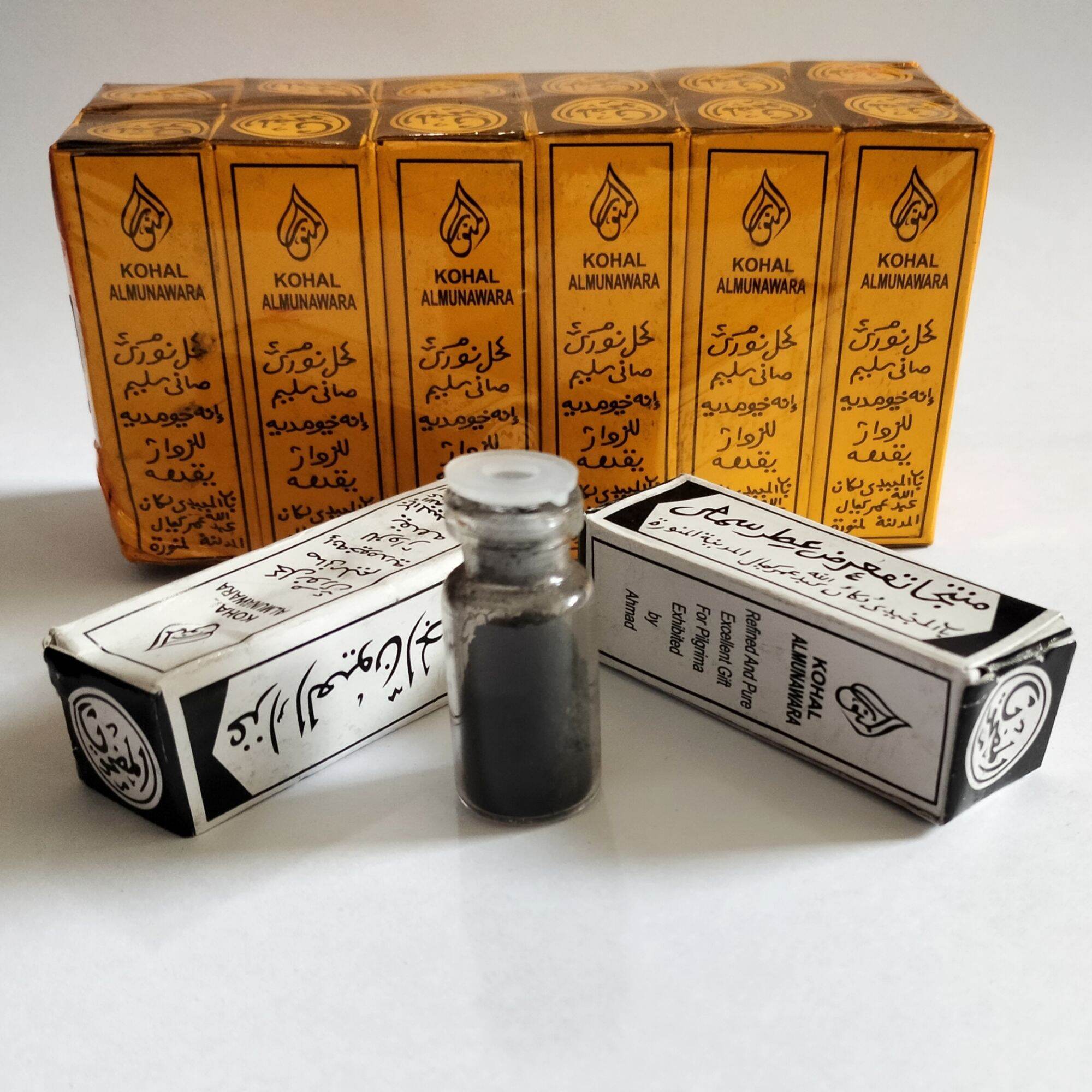 Klitoral qalpoqli cunnilingus orqaga torting