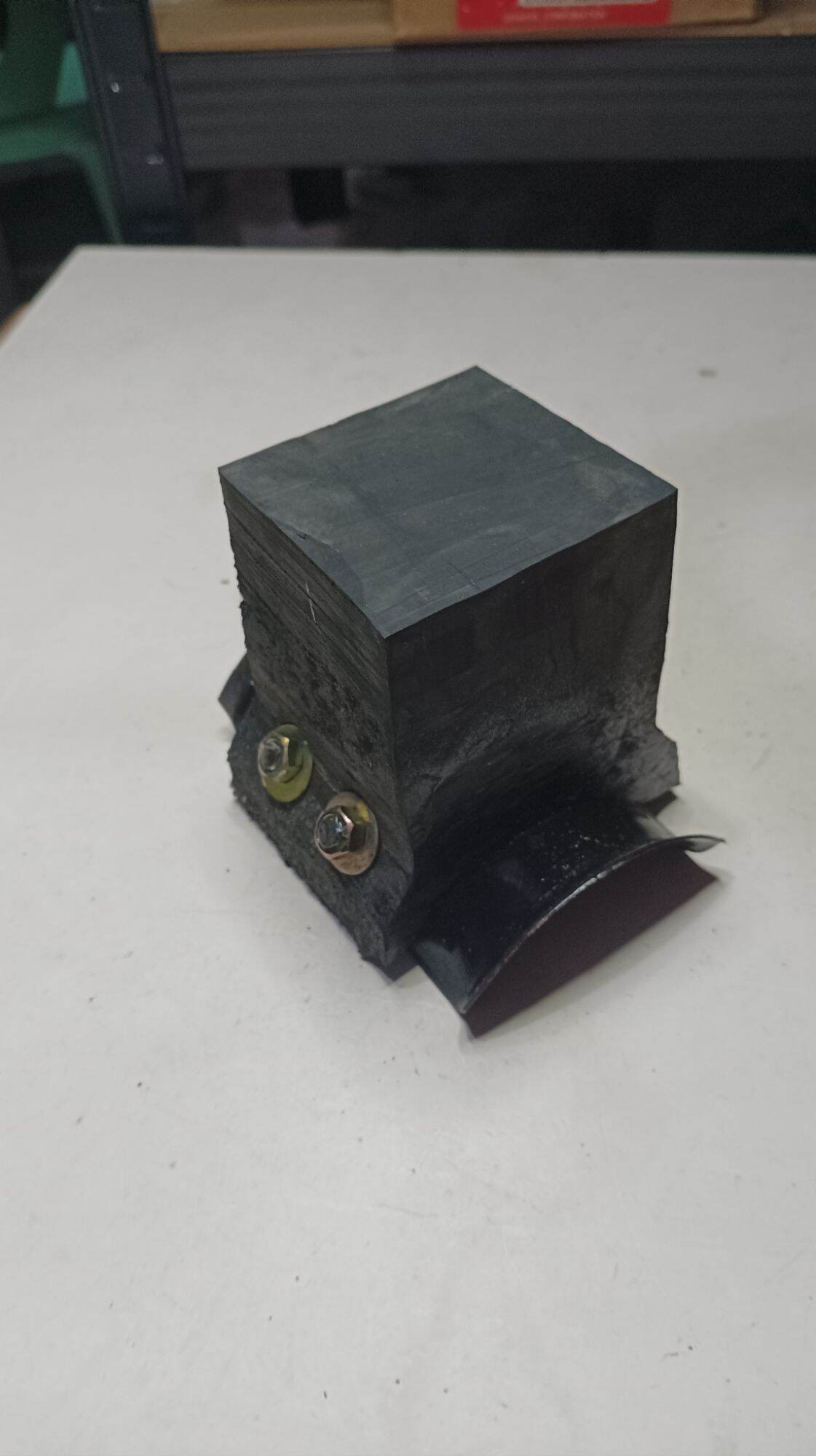 Karet Stopper Belakang L300 / Colt Tinggi 9Cm Harga 25,000 rupiah*Gratis Ongkir