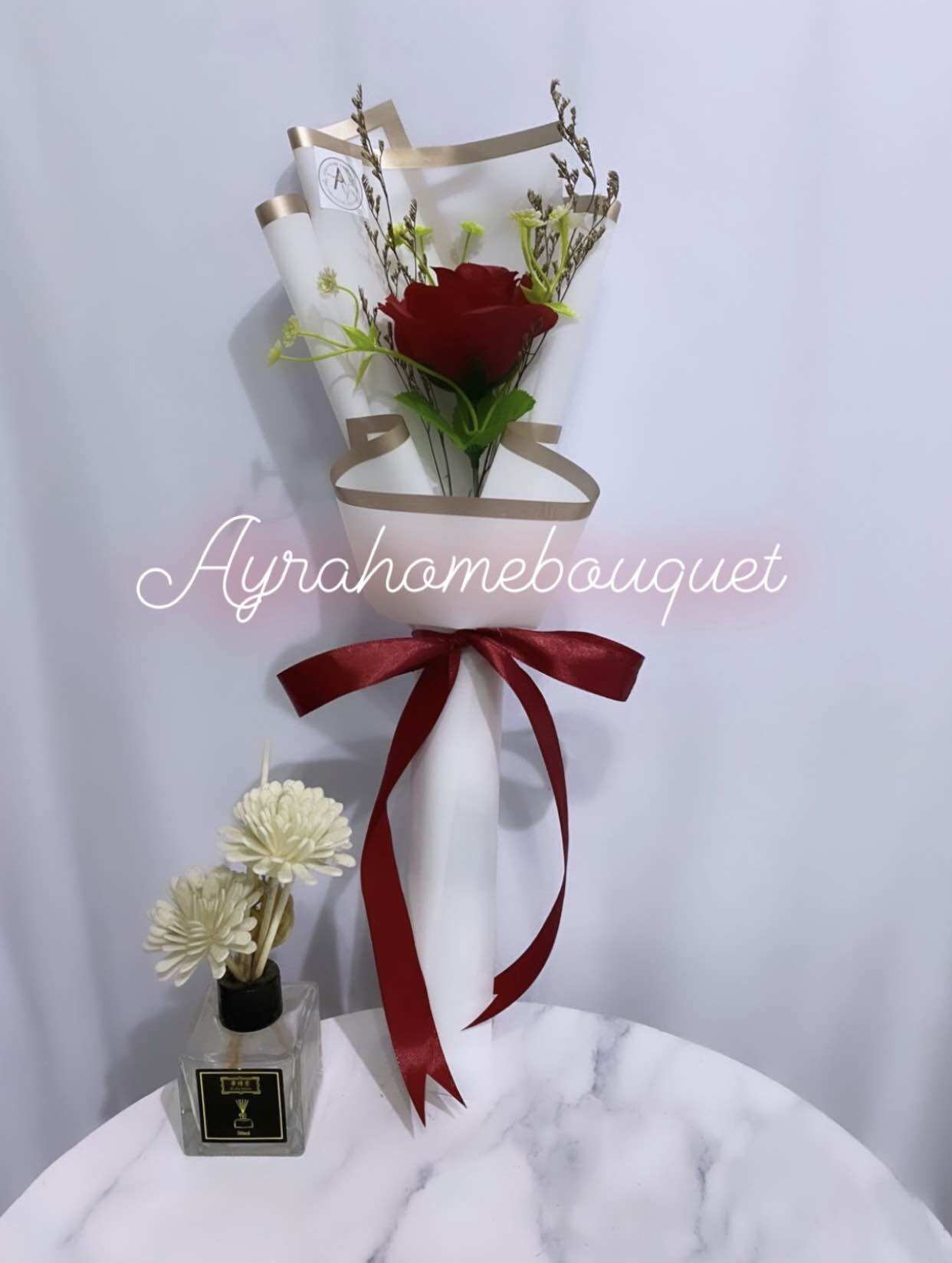 [SINGLE ROSE] Bucket Buket Bunga Mawar Artificial Palsu Plastik Mini Kecil Hadiah Wisuda Valentine Ulang Tahun Murah