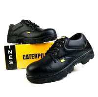 Sepatu safety slip on pria / sepatu safety pria / sepatu safety kerja pria / sepatu safety pria tanpa tali / sepatu safety pria ujung besi / sepatu kerja sefty pria ujung besi hitam