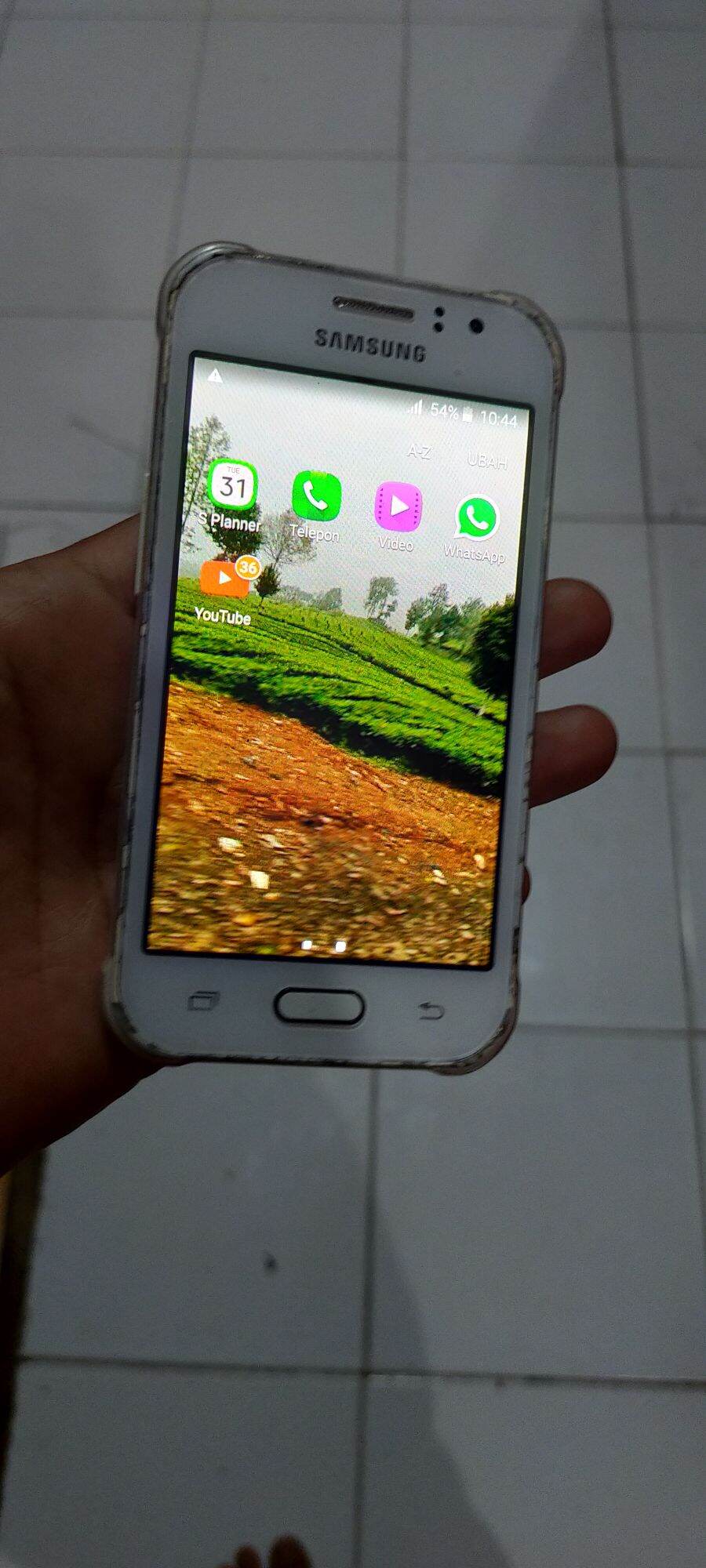 Samsung j1 ace normal tinggal pakai lcd ori Harga  200,000 Ringgit*Penghantaran Percuma
