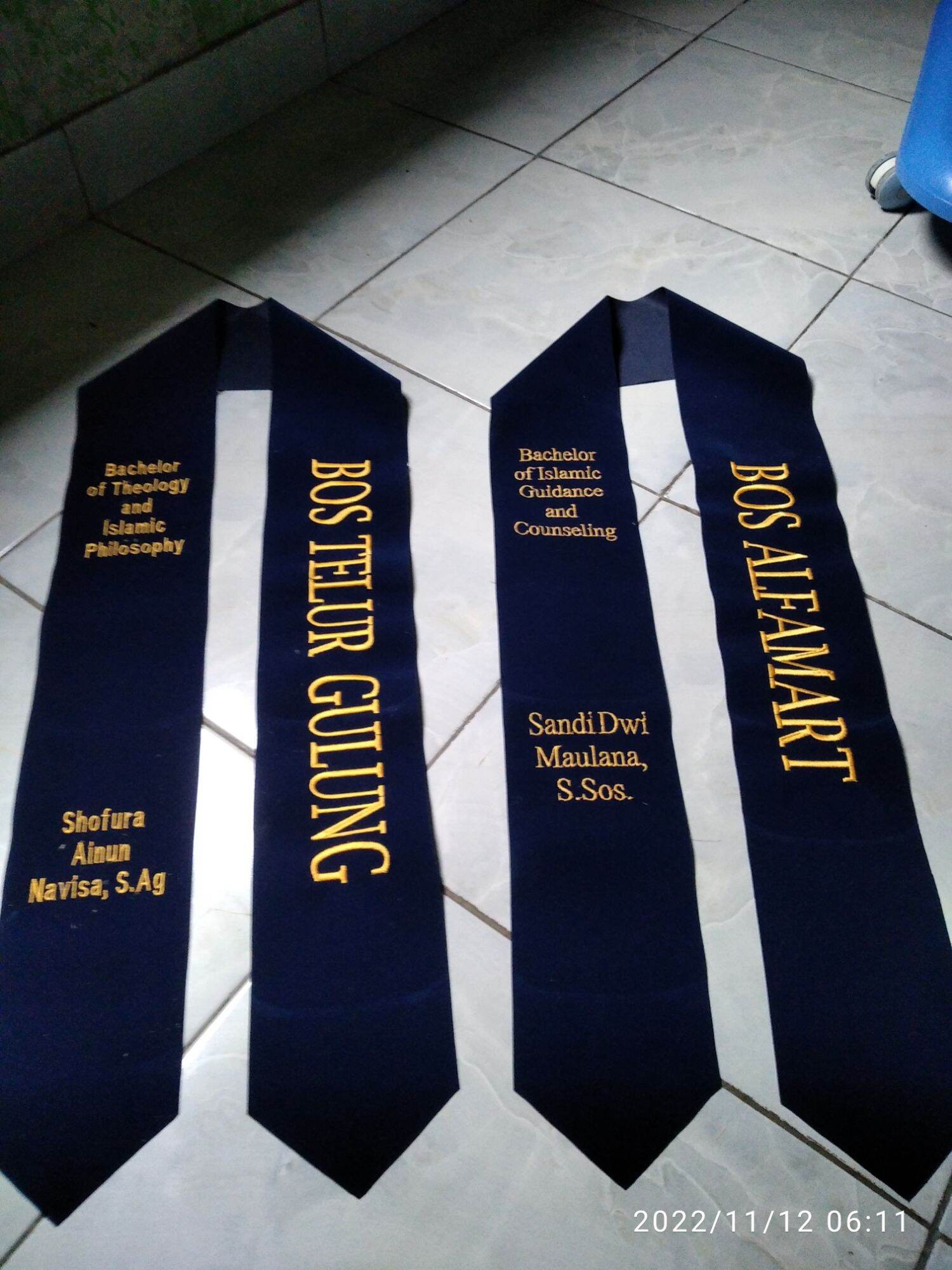 SELEMPANG WISUDA BORDIR NAMA MODEL KALUNG | Lazada Indonesia