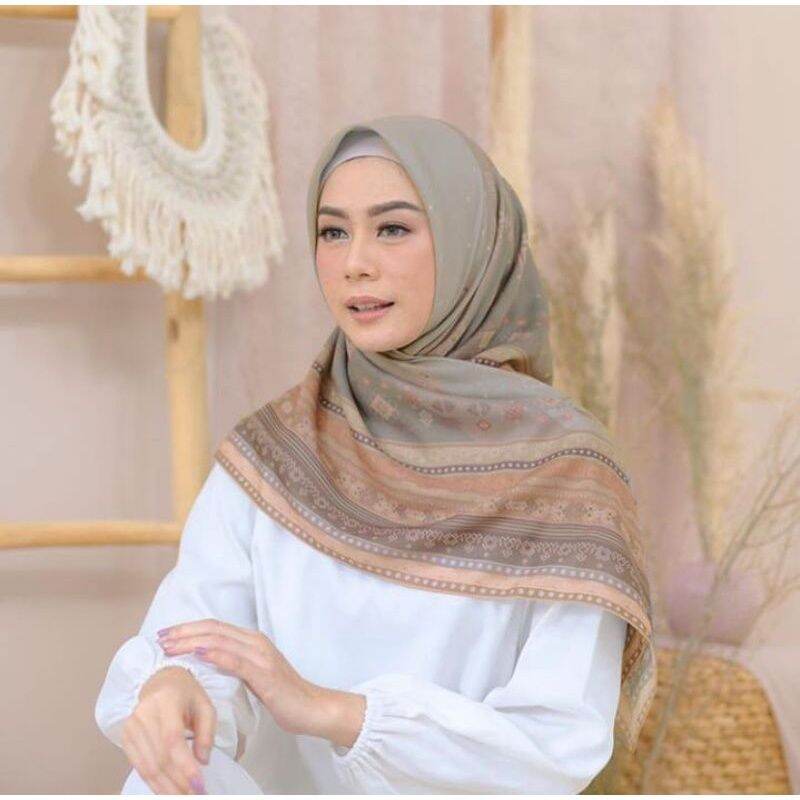 HIJAB SEGI EMPAT MOTIP/KERUDUNG MOTIF VOAL TERBARU/JILBAB SEGI EMPAT ...