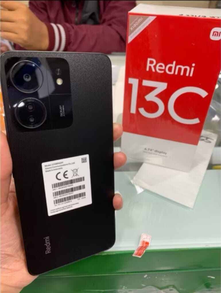 HP redmi 13 C Harga  2,120,000 Ringgit*Penghantaran Percuma