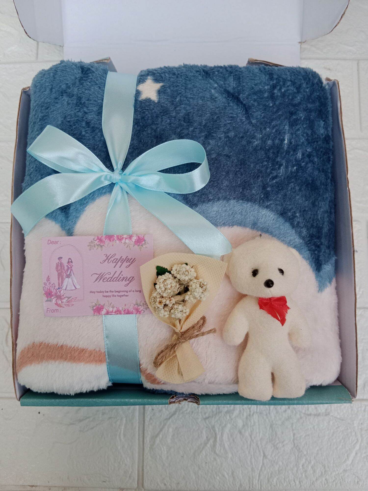 pernikahan Hampers | hadiah box Soft Premium Adult Blanket | pernikahan Hampers | pernikahan hadiah