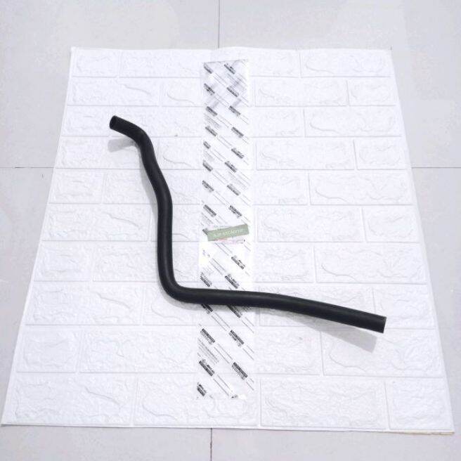 Selang hawa Dyna HT Hino dutro hose ventilator ventilation oil selang napas nafas udara oli mesin dynasaurus selang amblas oli Harga 138,000 rupiah*Gratis Ongkir
