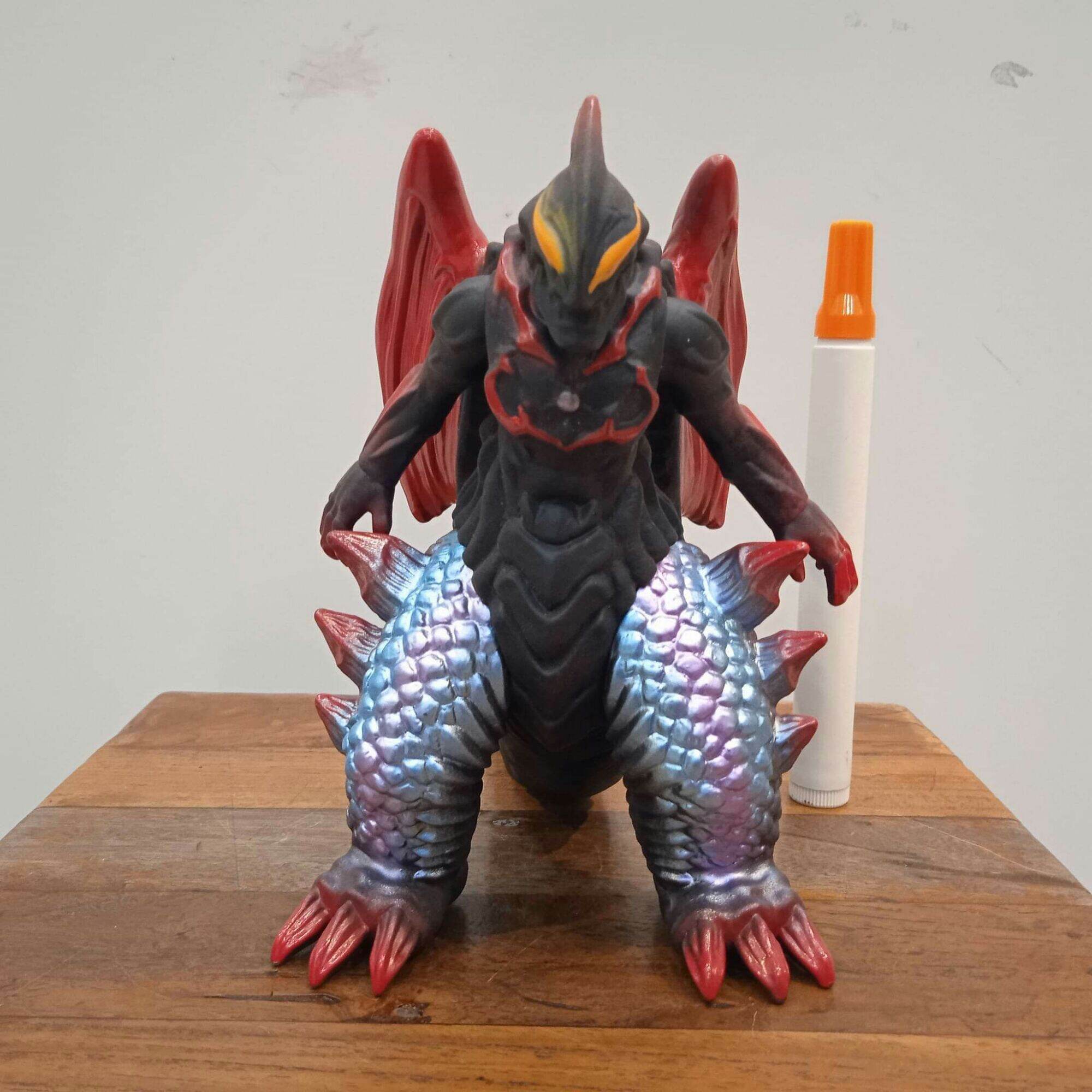 vinyl figure kaiju monster ultraman dx chimeraberus tinggi sekitar 8 ...