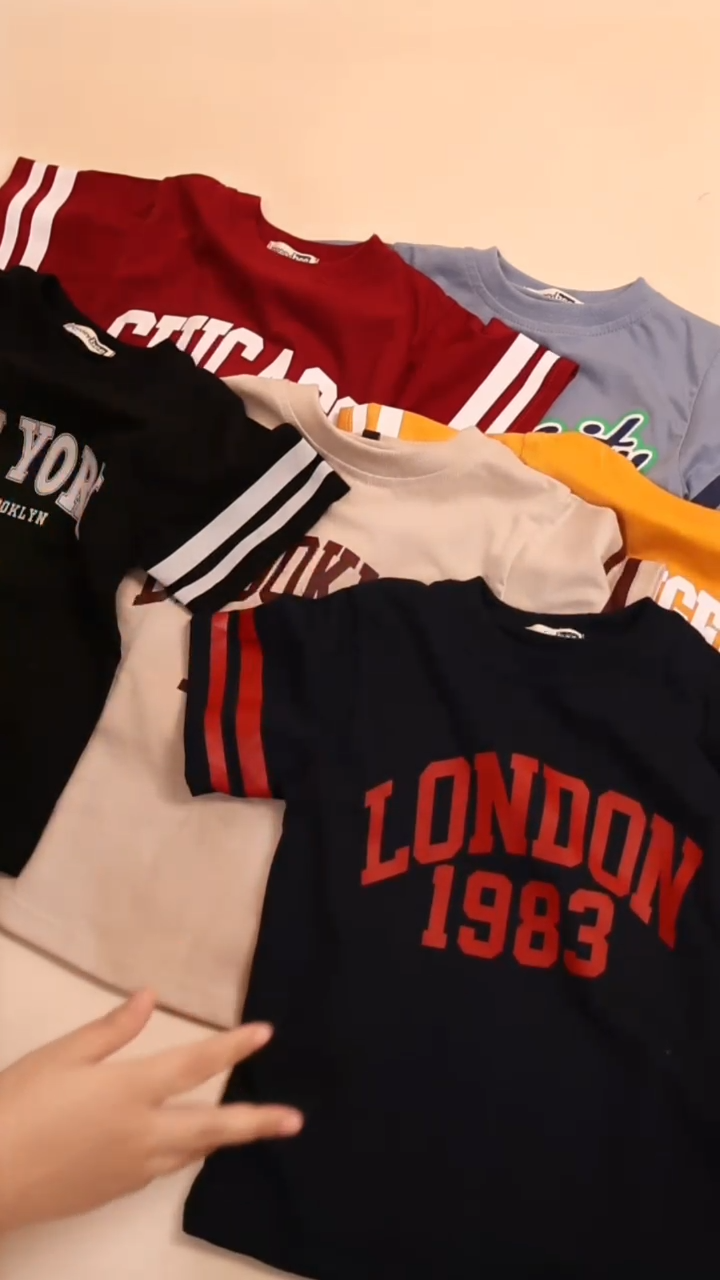 Hooneybee Cody Boy Tee Hitam -