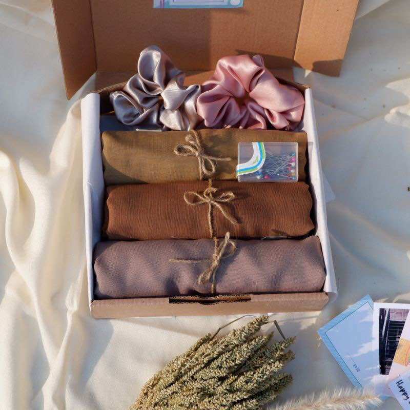 Ready Stock Hampers Hijab hadiah Souvenir Ulang Tahun Wisuda DAN Hadiah Lainnya