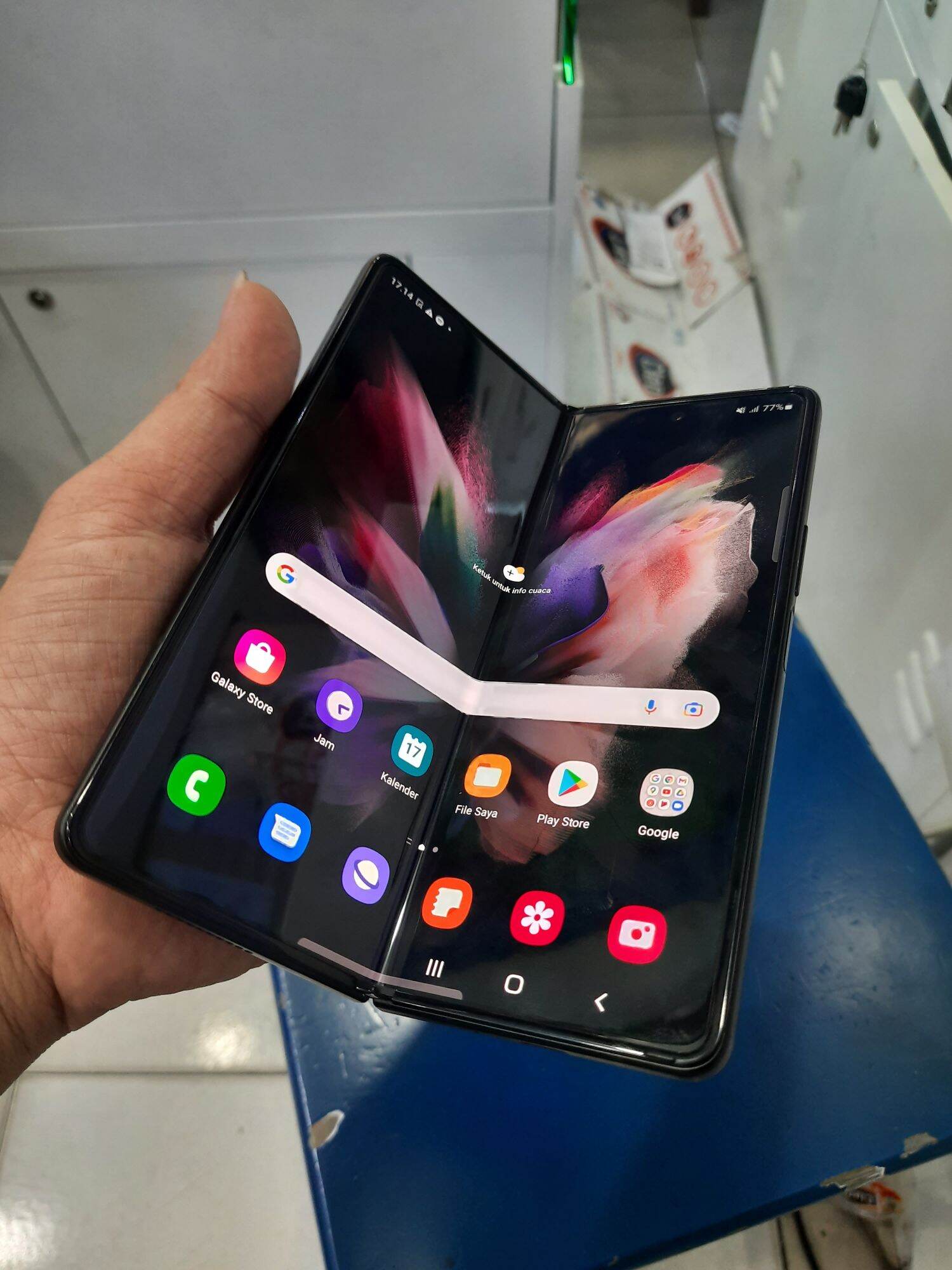 SAMSUNG GALAXY Z FOLD 3 12/256 SECOND BEKAS GARANSI RESMI INDONESIA
