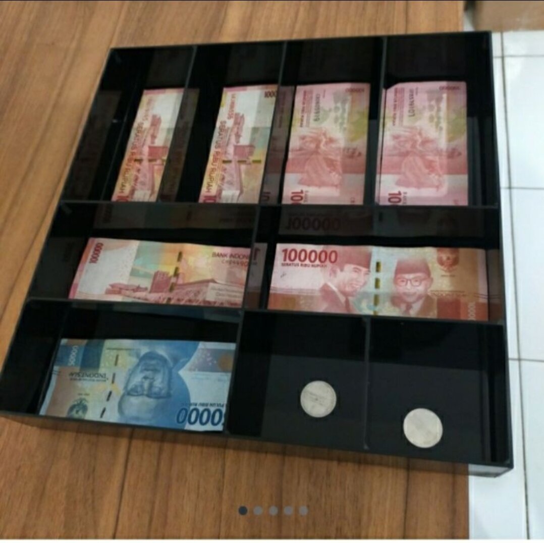 Tempat uang/ Organizer laci meja