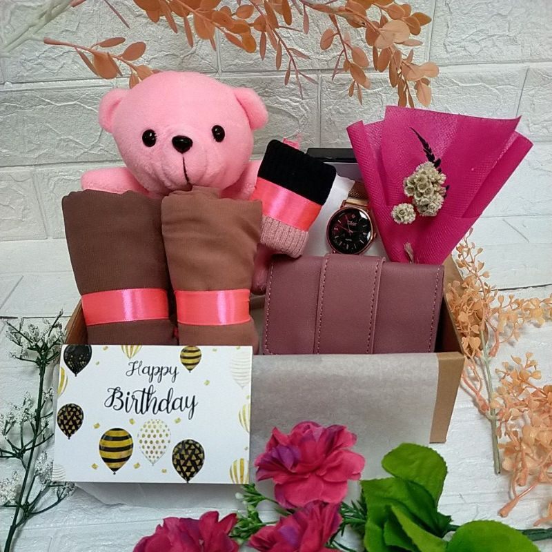 Hampers Hijab Hampers Wisuda Hampers Ultah Hampers Anniversary Hampers Jilbab Hampers Cewek Hampers Wa…