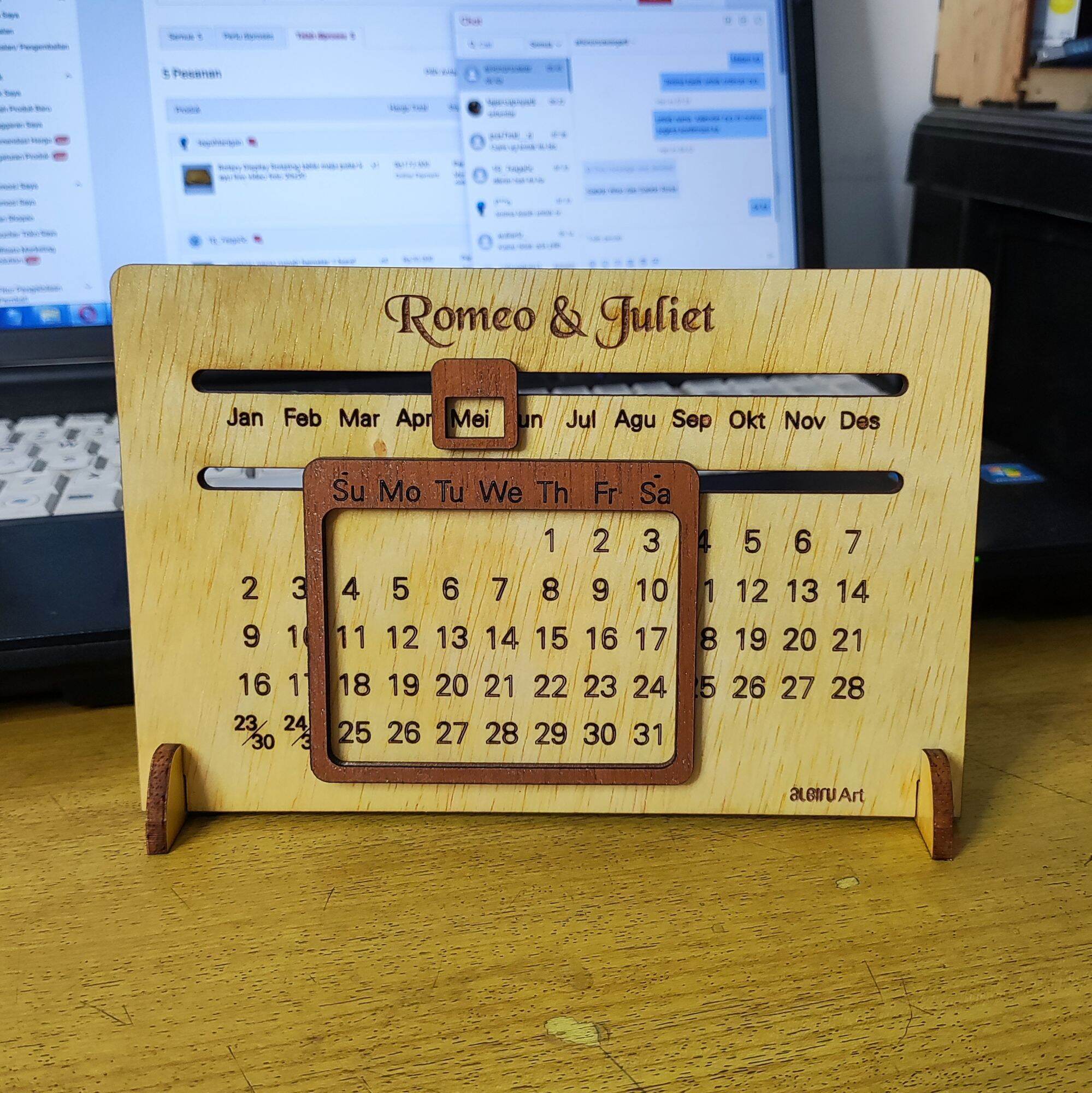 KALENDER SEPANJANG MASA KAYU MODEL B