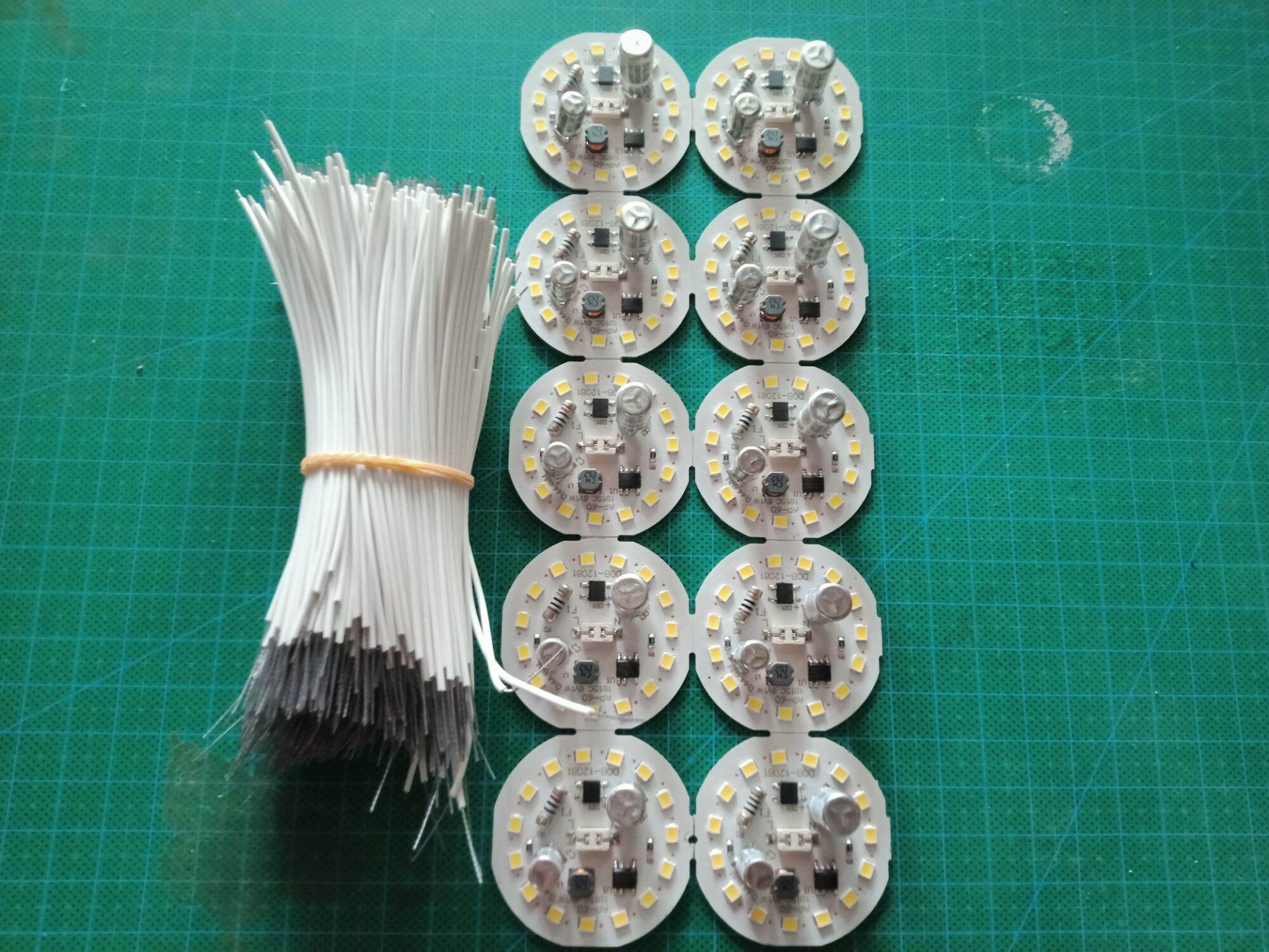 PAKET HEMAT Lampu Led alumunium 12 Watt Ac 220 super terang lengkap dengan kabel pembelian isi 10 pcs tinggal colok listrik nyala