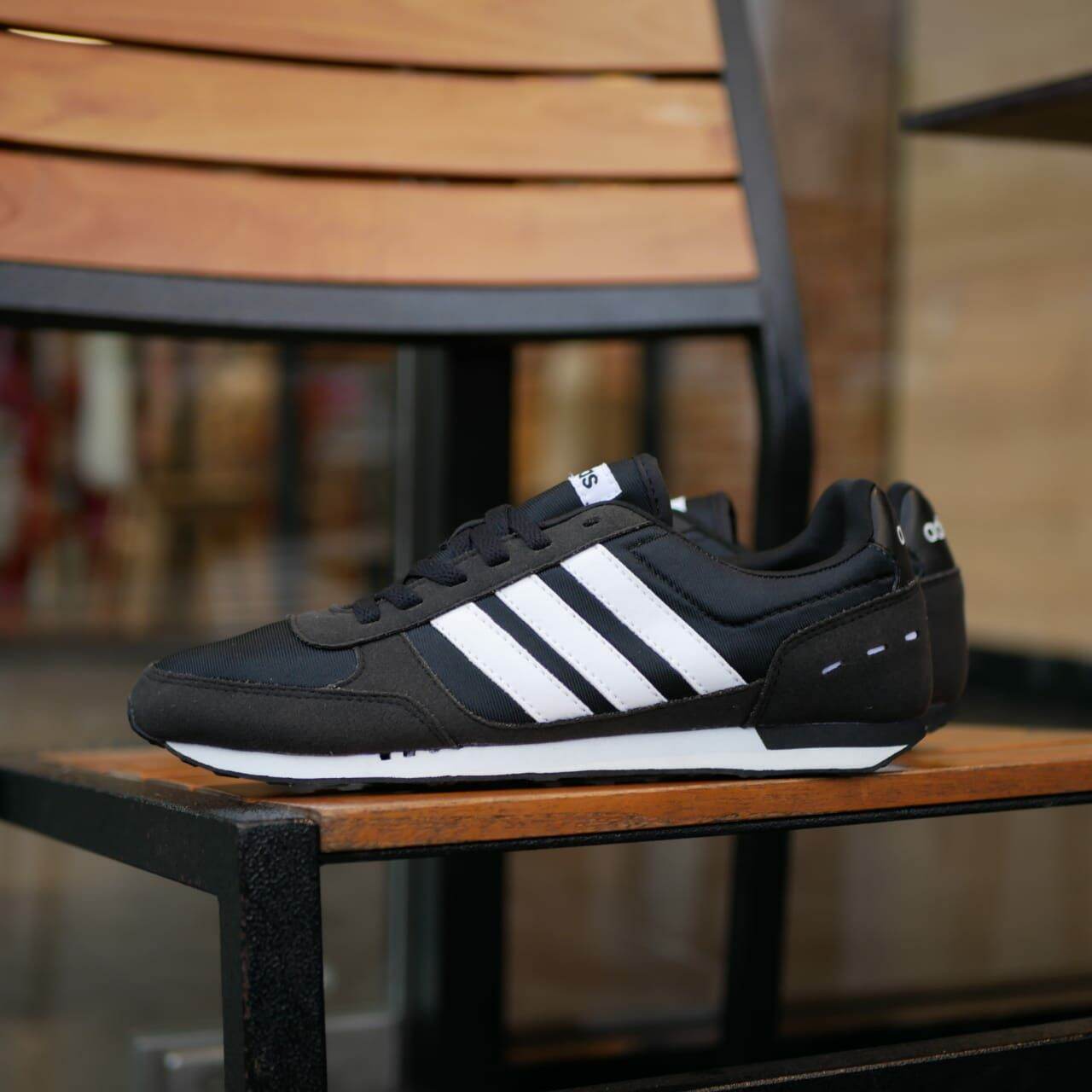 adidas neo city racer black white