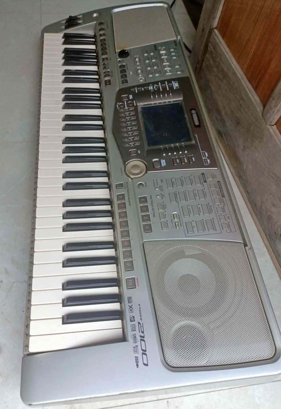 Yamaha psr deals 2100 second hand