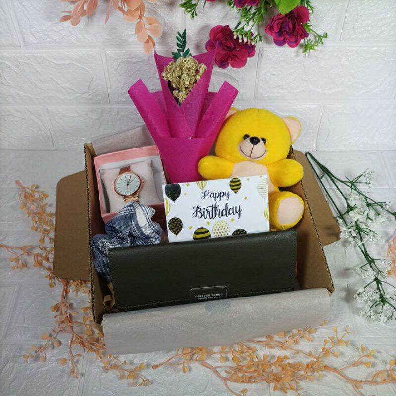 Hampers Ultah Kado Ultah Hampers Ulang Tahun Kado Ulang Tahun hadiah box Hadiah ulang tahun Kado Birth…