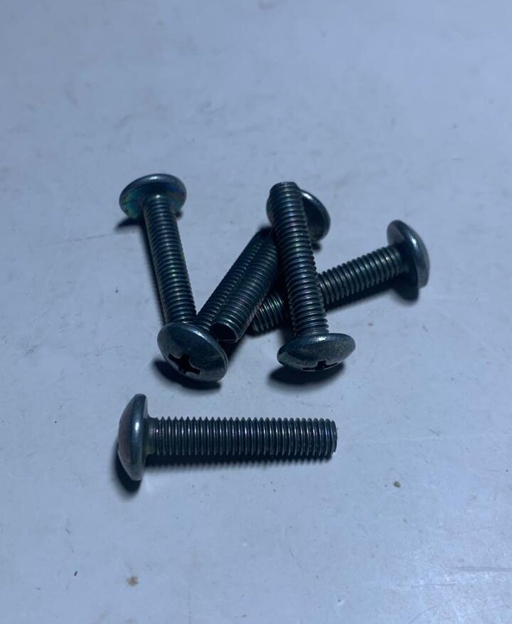 2Pcs Baut Visor Whinshield Nmax Lexi Model Besi Harga 1,600 rupiah*Gratis Ongkir