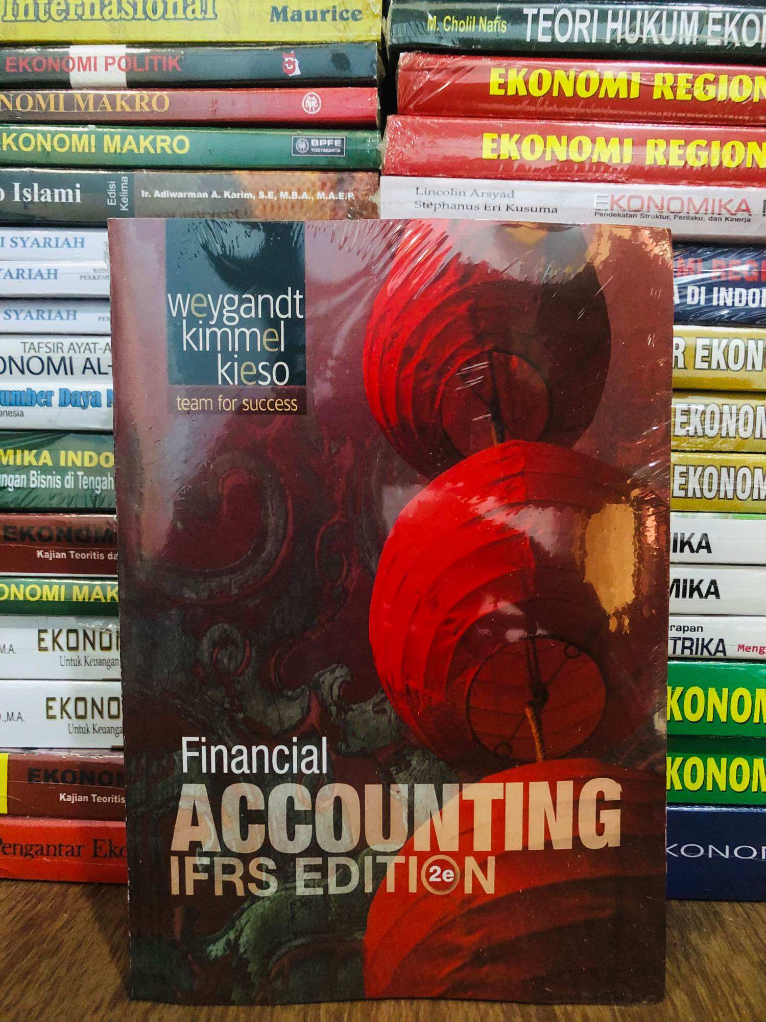 Financial Accounting IFRS EDITION 2e Weygandt Kimmel Kieso Buku 