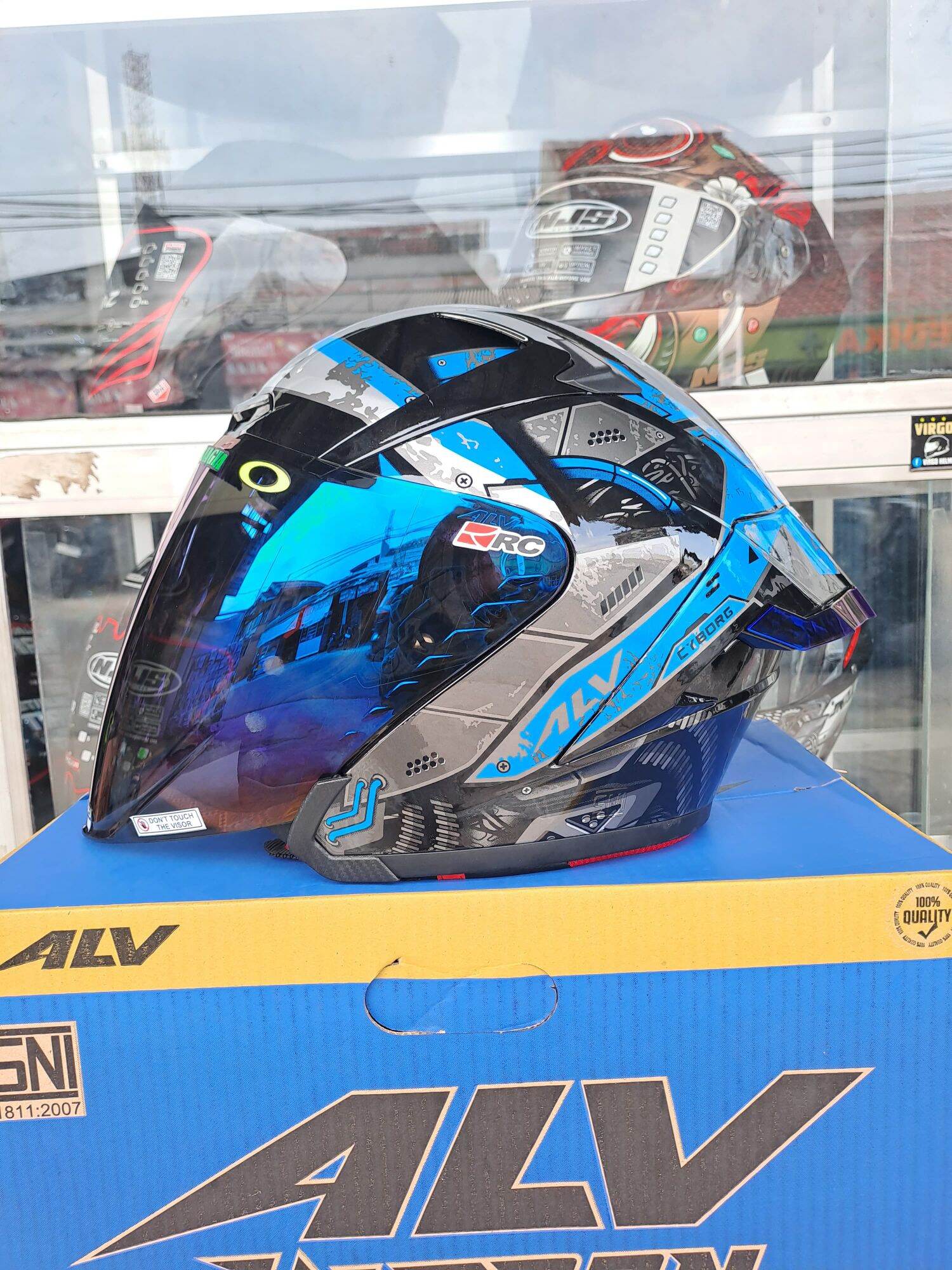 HELM ALV ULTRON PRO MOTIF CYBORG BIRU PAKET GANTENG ,TERBARU SNI ORIGINAL Harga 485,000 rupiah*Gratis Ongkir