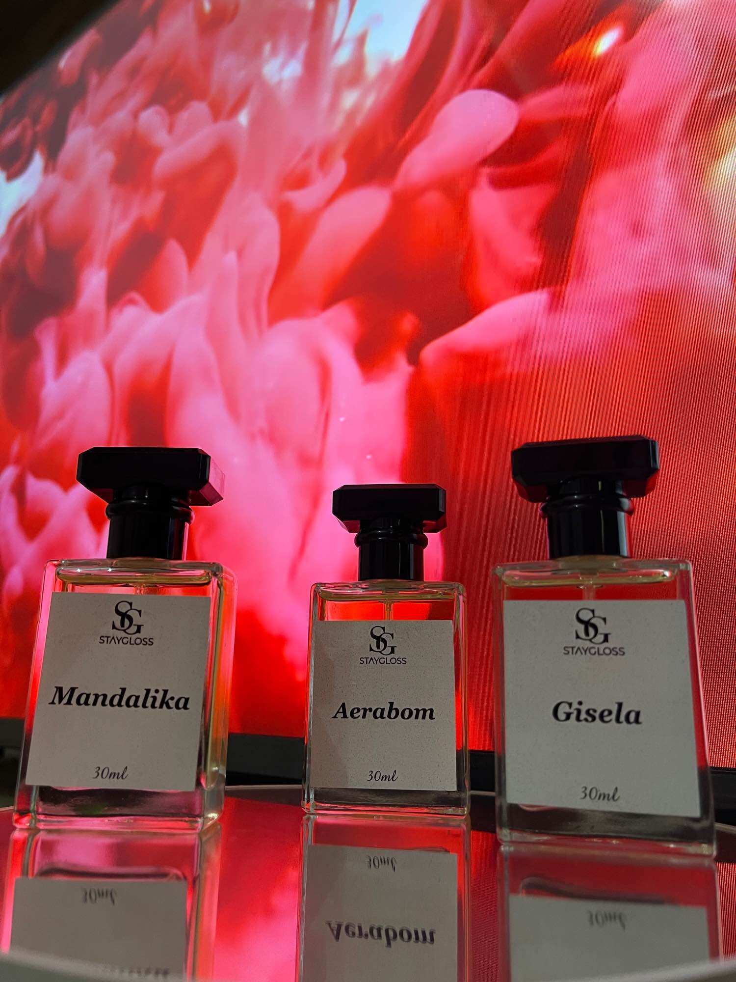( GISELA MANDALIKA AERABOM )- Paket Lengkap dapat 3 BOTOL Parfum Wanita de Perfume STAYGLOSS