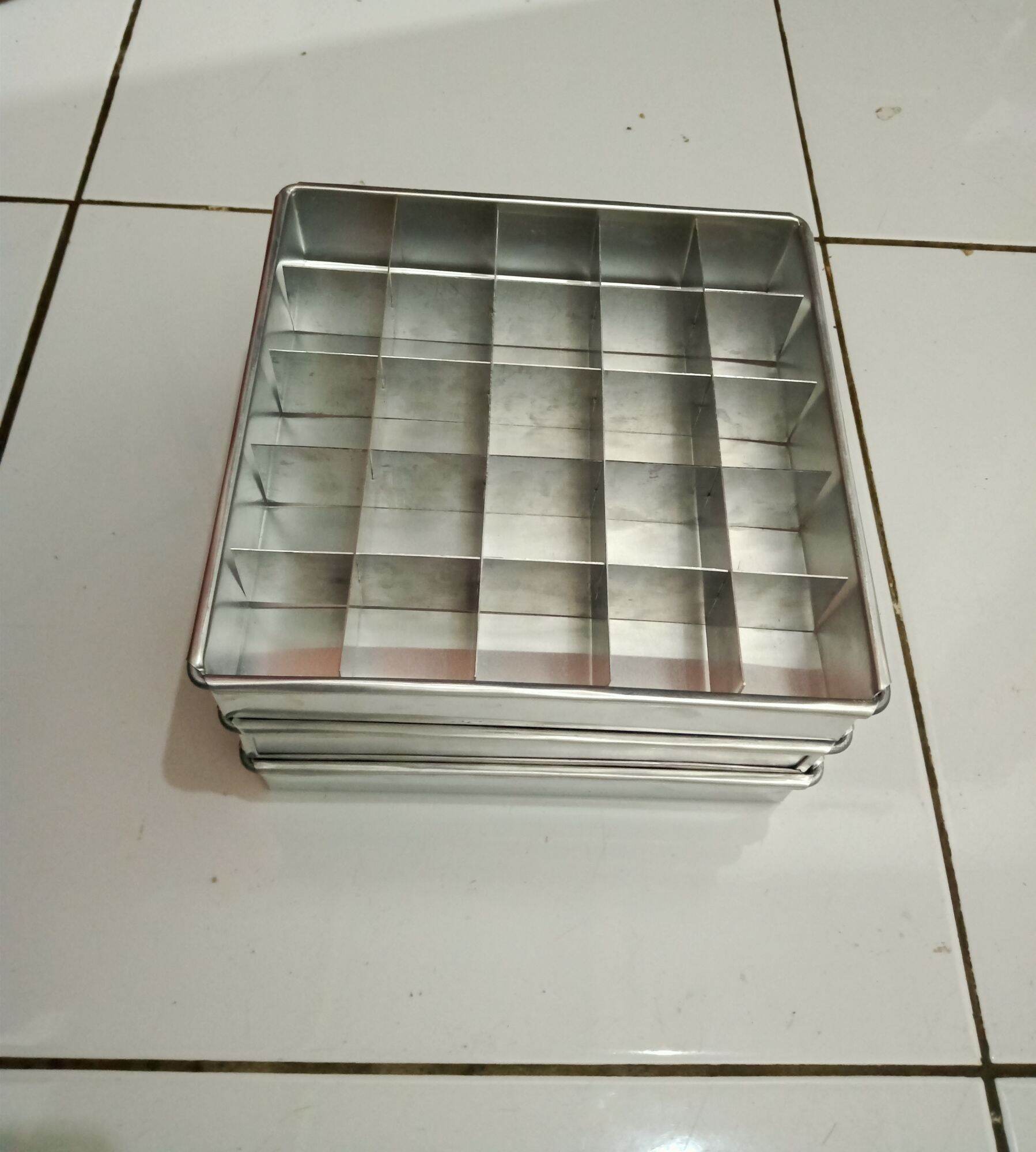 Loyang sekat brownies 20x20 sekat tebal 0,6a Lazada Indonesia