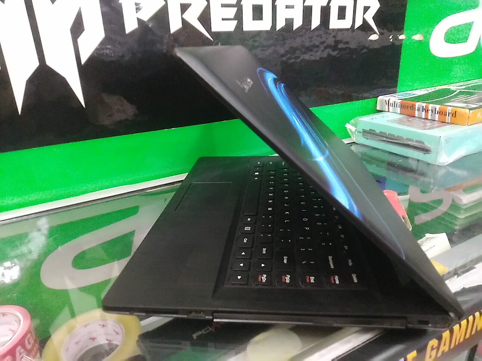 Laptop Lenovo AMD E1 -6010 Radeon R2 Graphics Ram 4gb